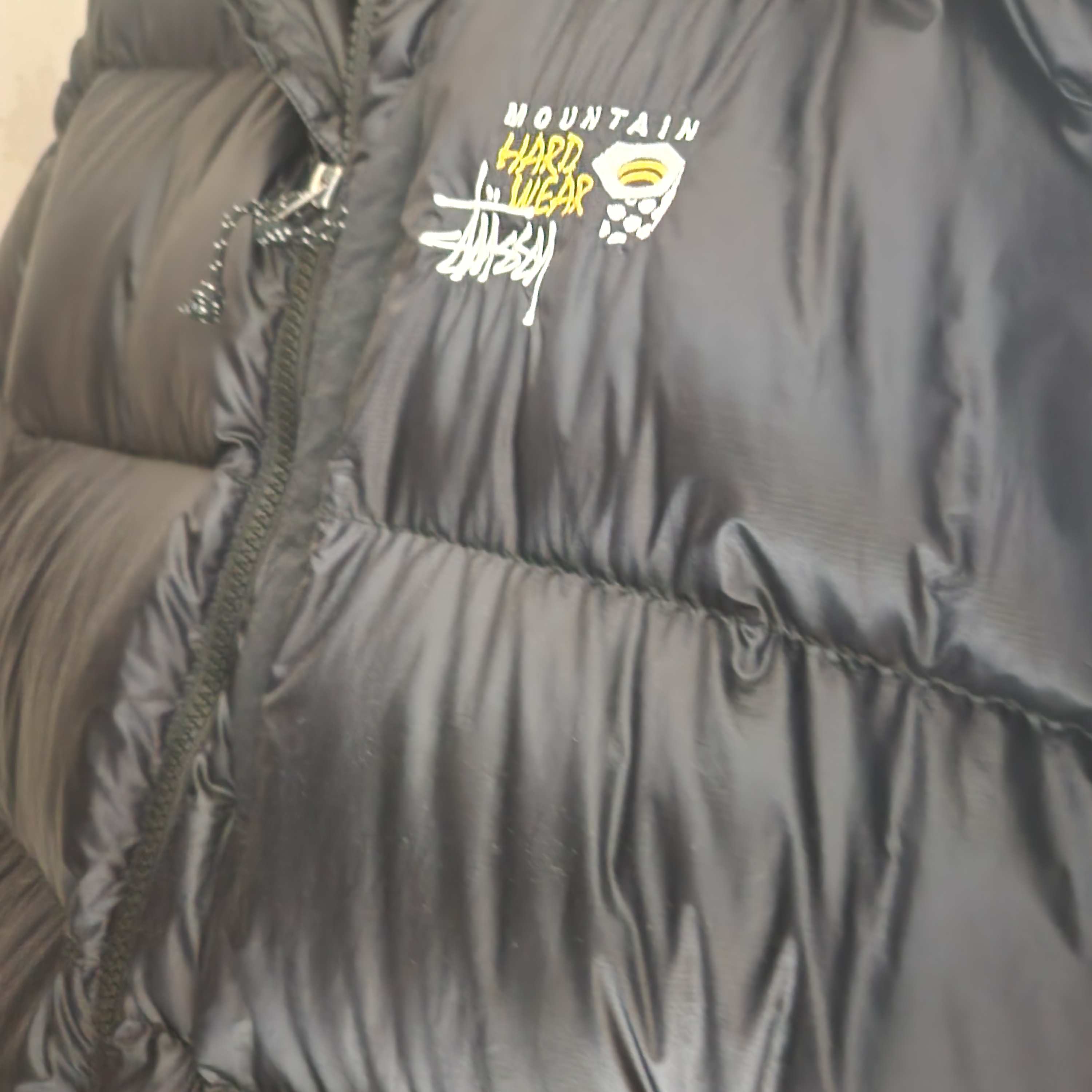 Stussy x Mountain Hardwear Subzero Down Jacket Black 착용 스타일