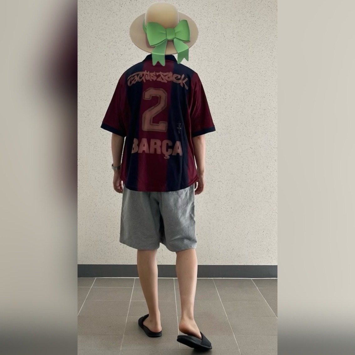 Nike FC Barcelona x Travis Scott Retro 2000/01 Home Skeleton Jersey Multicolor (Non Marking Ver.) 착용 스타일