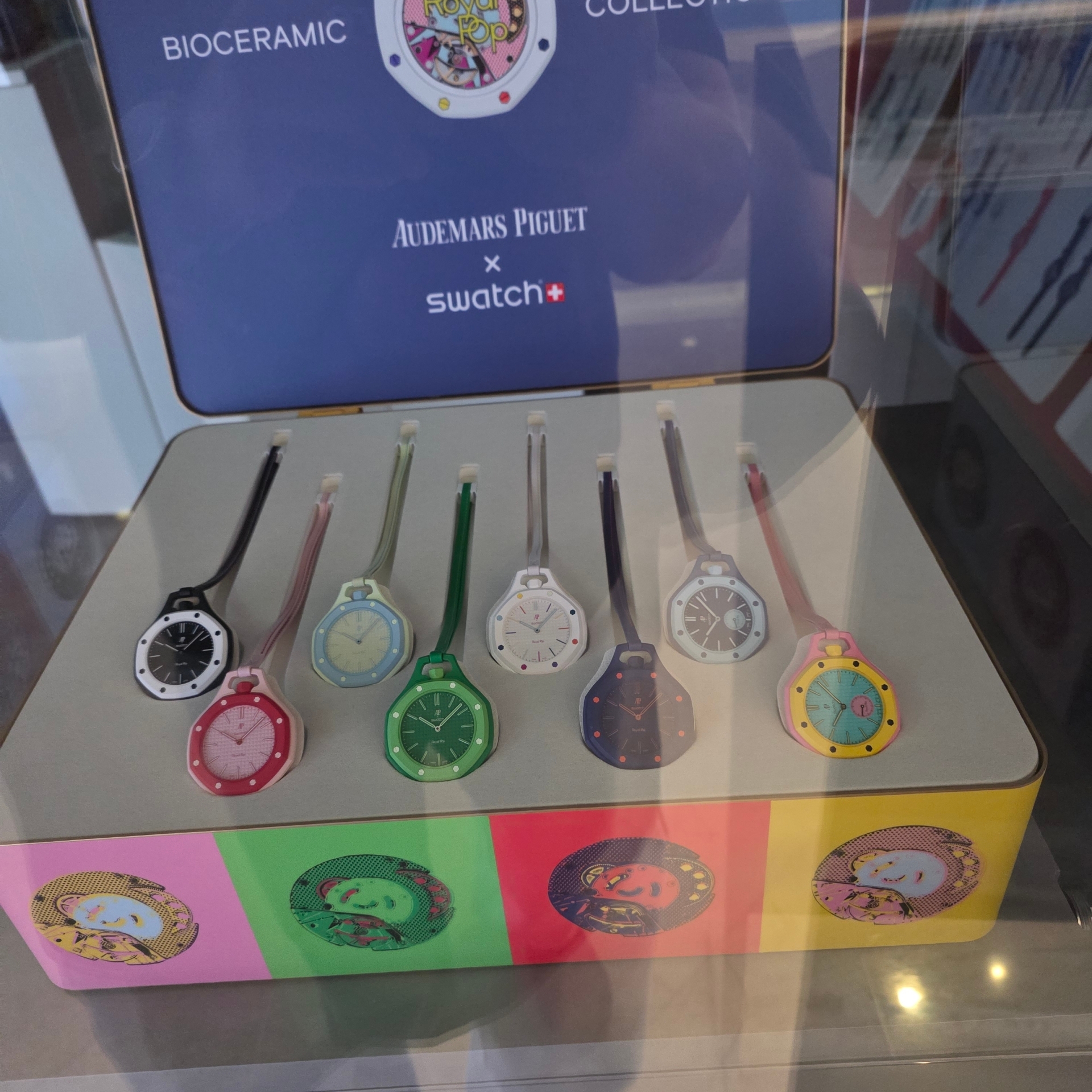 Swatch x Audemars Piguet Bioceramic Royal Pop Otg Roz 착용 스타일