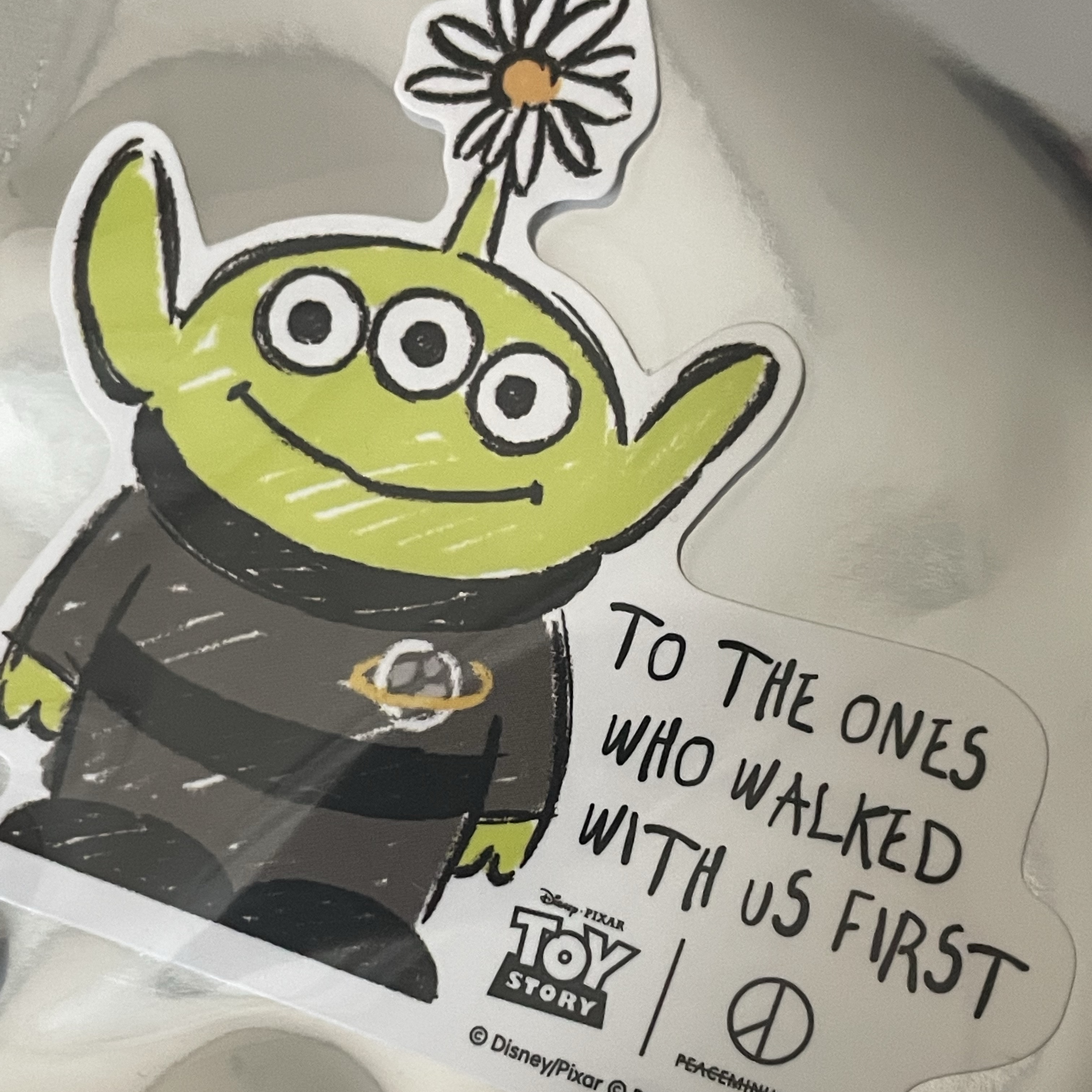 Peaceminusone x Toy Story The First Fan Reusable Sticker 05 E Ver. 착용 스타일