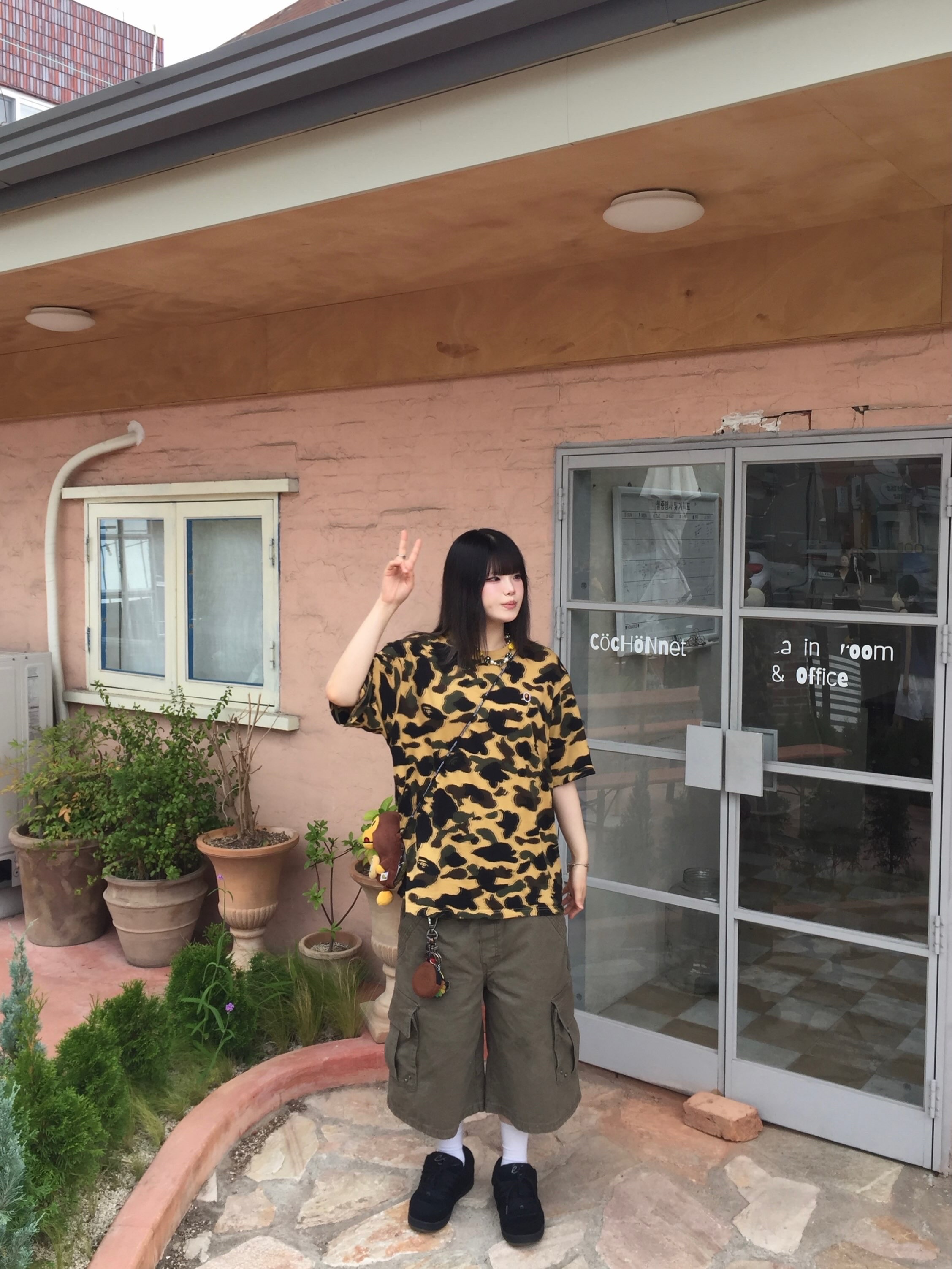 eS Accel OG Black, BAPE 1st Camo One Point T-Shirt Yellow 착용 스타일 - 2