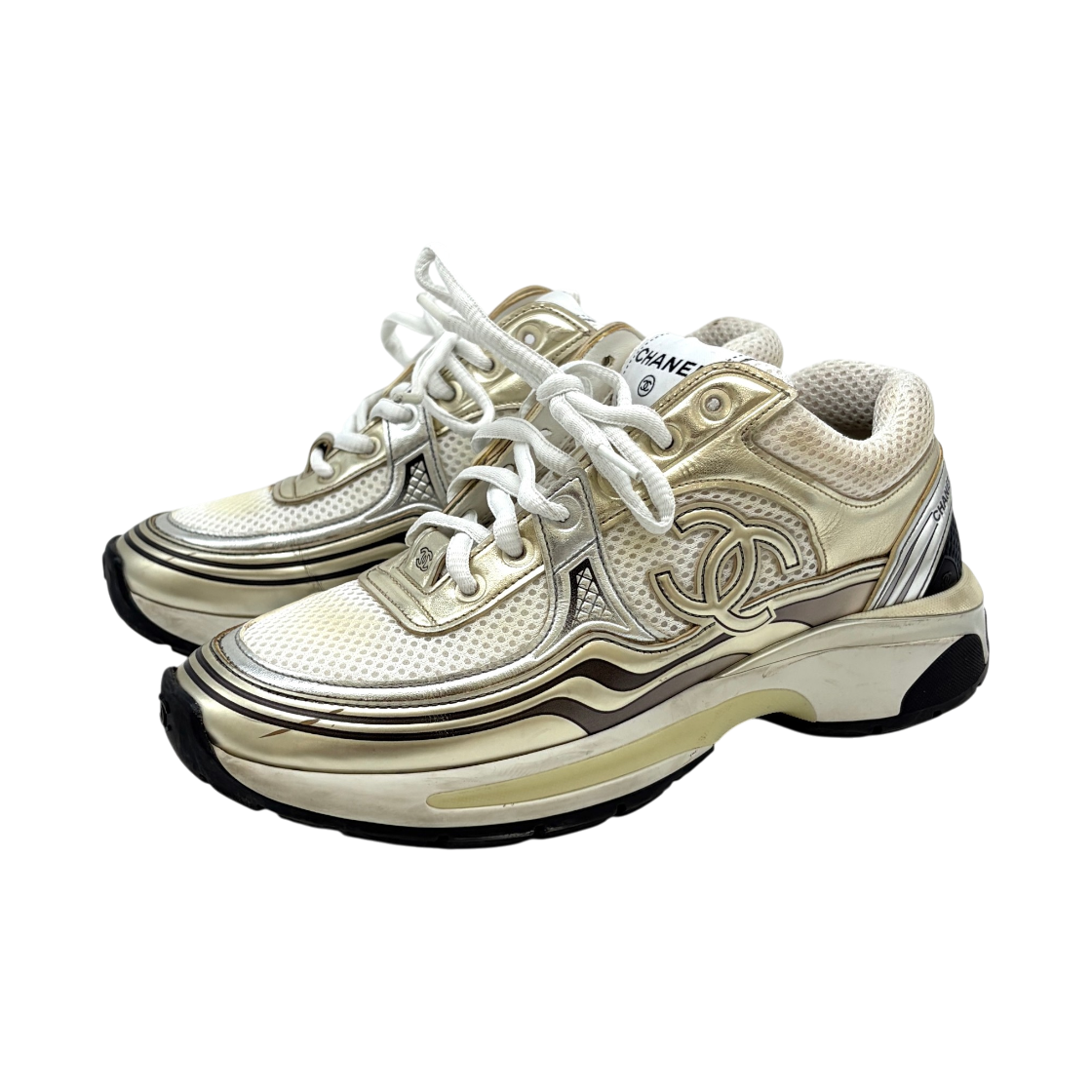 ITVU6F68VUJ9 Chanel CC Logo Laminated Sneakers White Gold