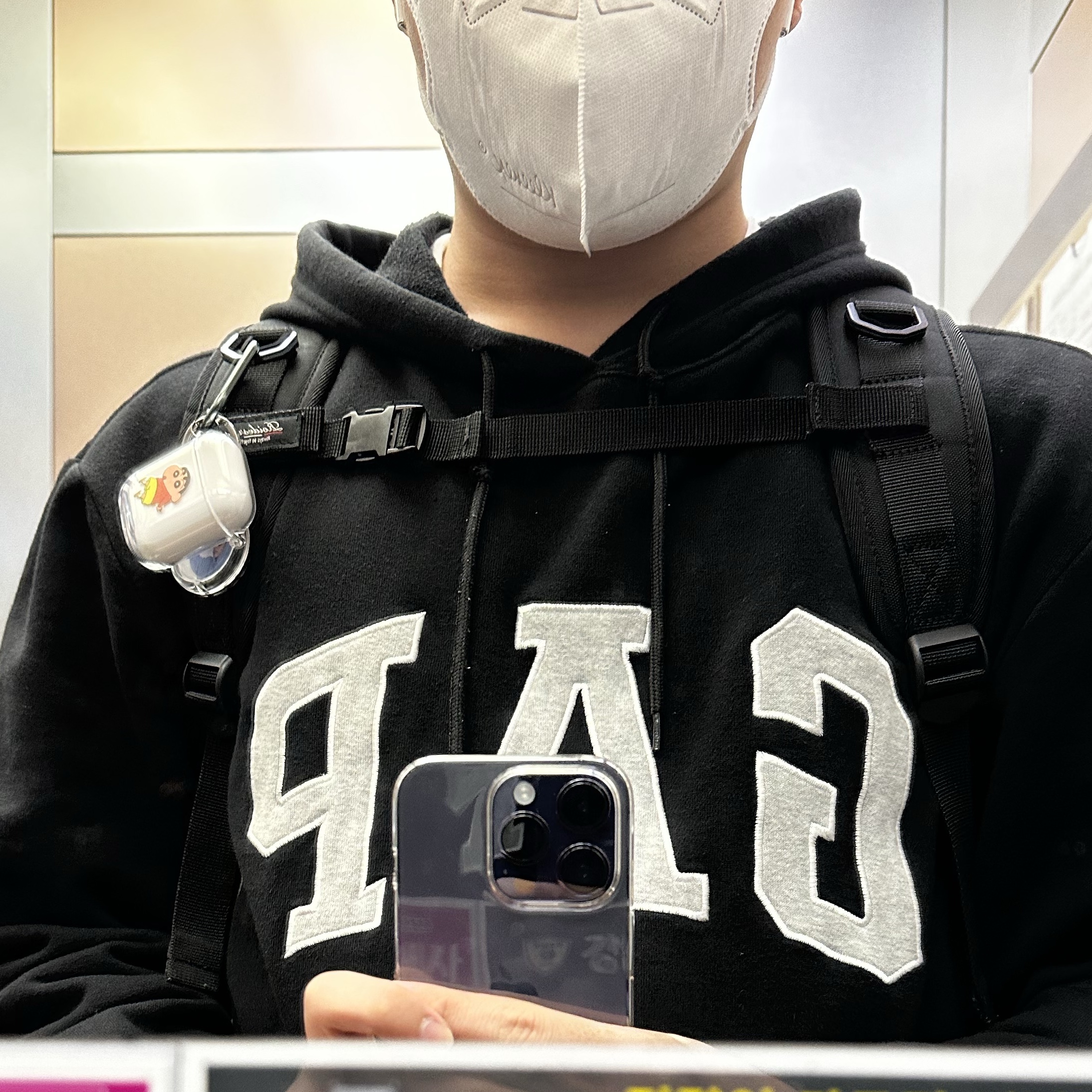 [S등급] Refurbished iPhone 14 Pro 256GB Deep Purple, Apple AirPods 2nd Gen (Korean Ver.) 착용 스타일