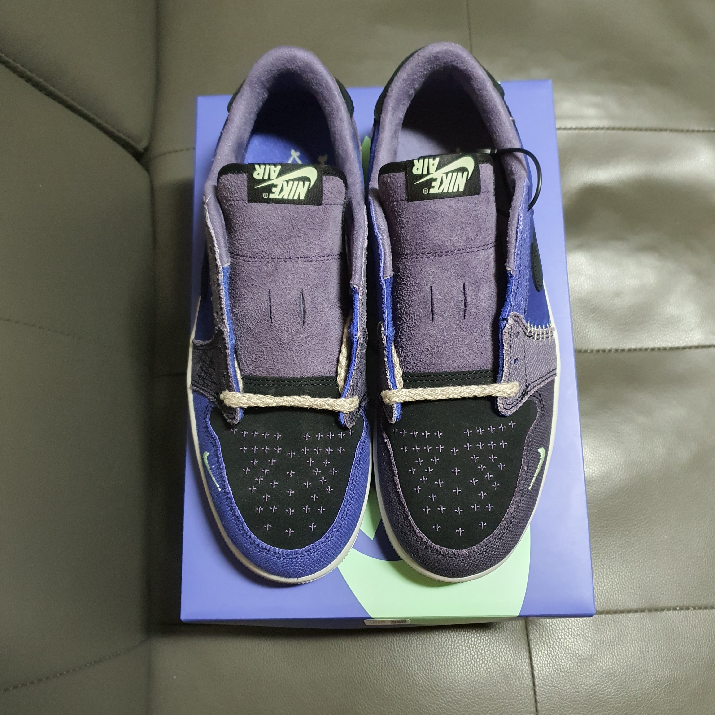 Jordan 1 x Zion Williamson Retro Low OG Regency Purple and Dark Raisin 착용 스타일