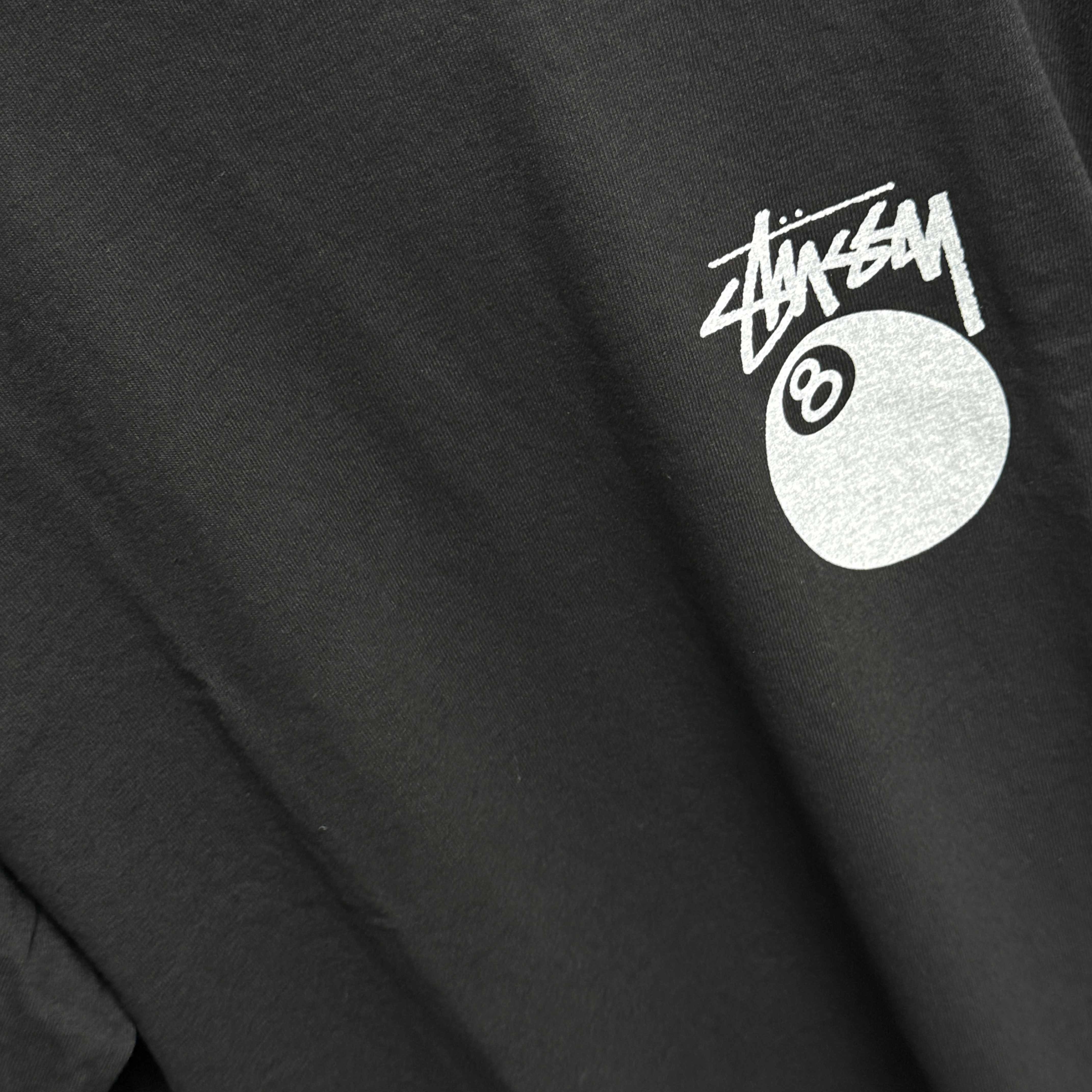 Stussy 8 Ball Pigment Dyed T-Shirt Black 착용 스타일 - 1