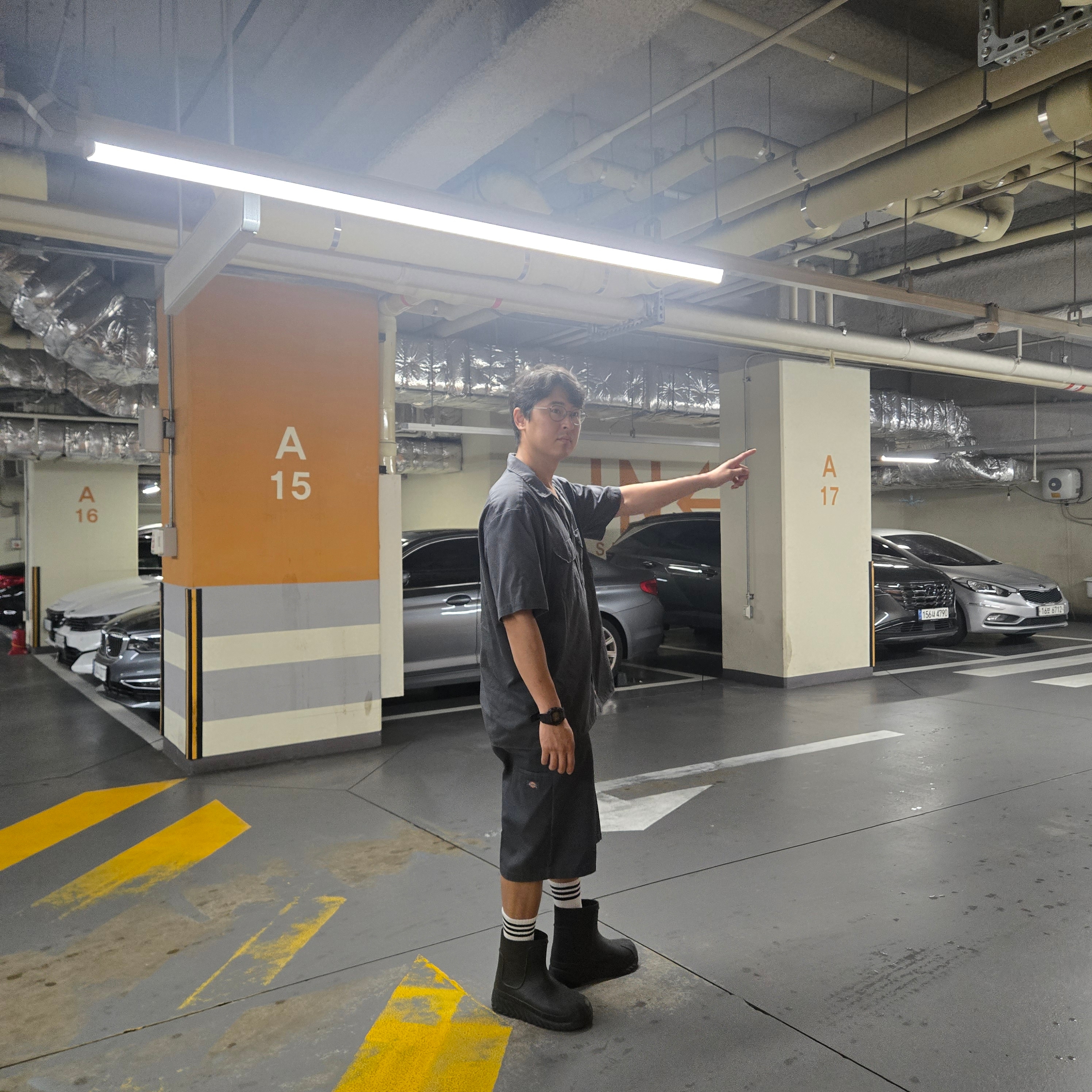 Dickies Work Shirt Black, Dickies Loose Fit 13 Inch Flat Front Work Shorts Charcoal Grey 착용 스타일 - 3
