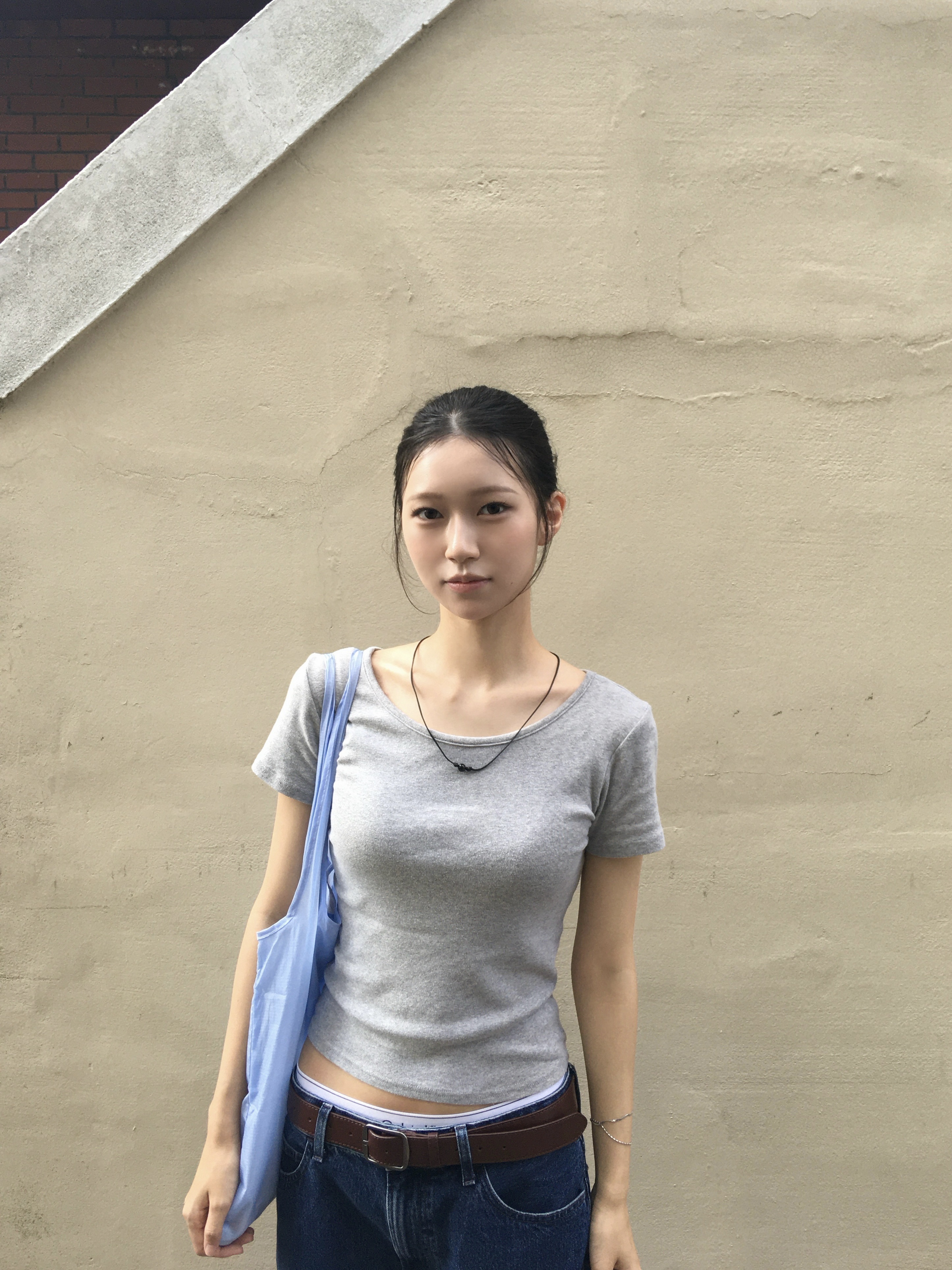 (W) Calvin Klein Modern Cotton Bikini Brief Black, (W) Uniqlo x JW Anderson Baggy Jeans Blue 착용 스타일 - 1