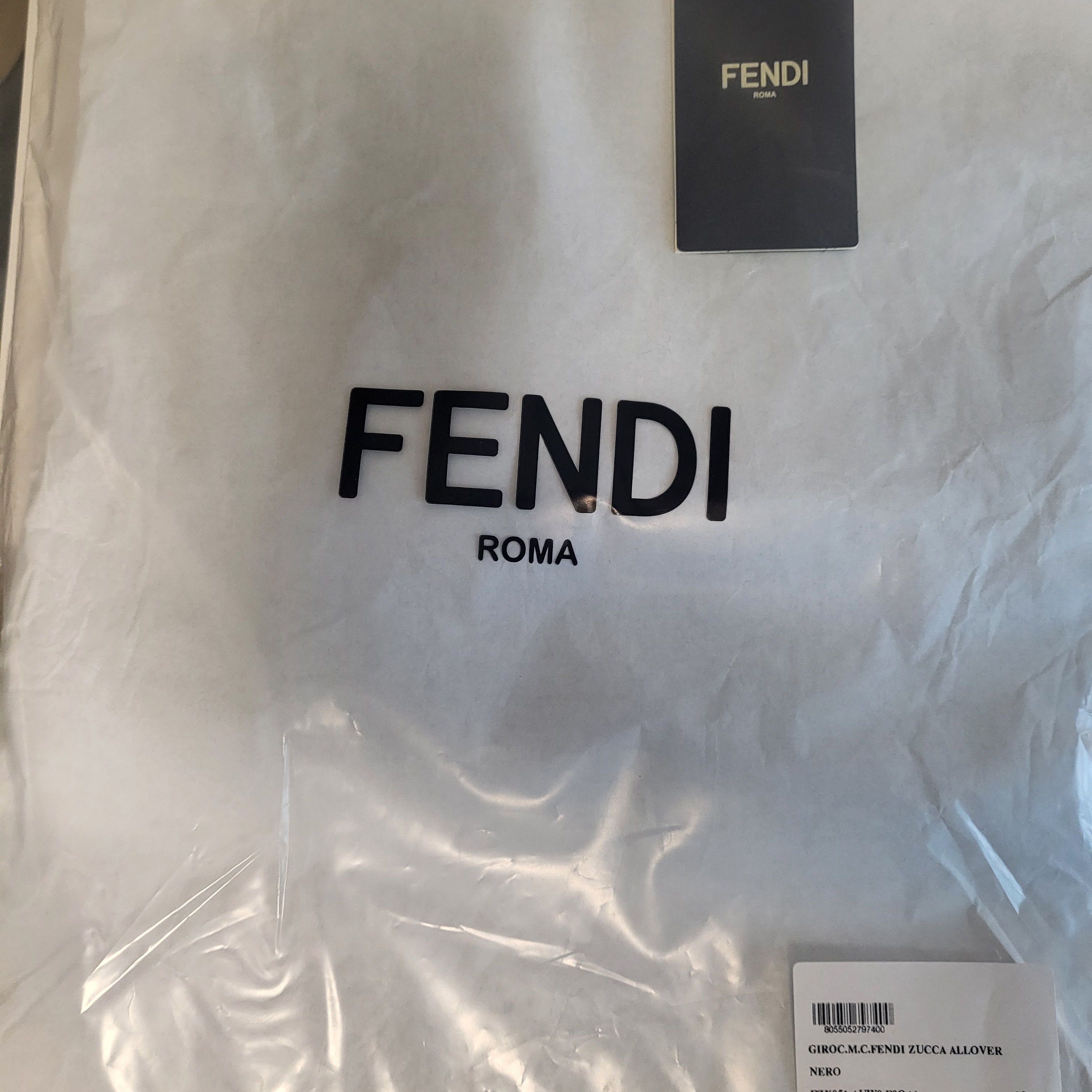Fendi FF Cotton Sweater Black 착용 스타일 - 1