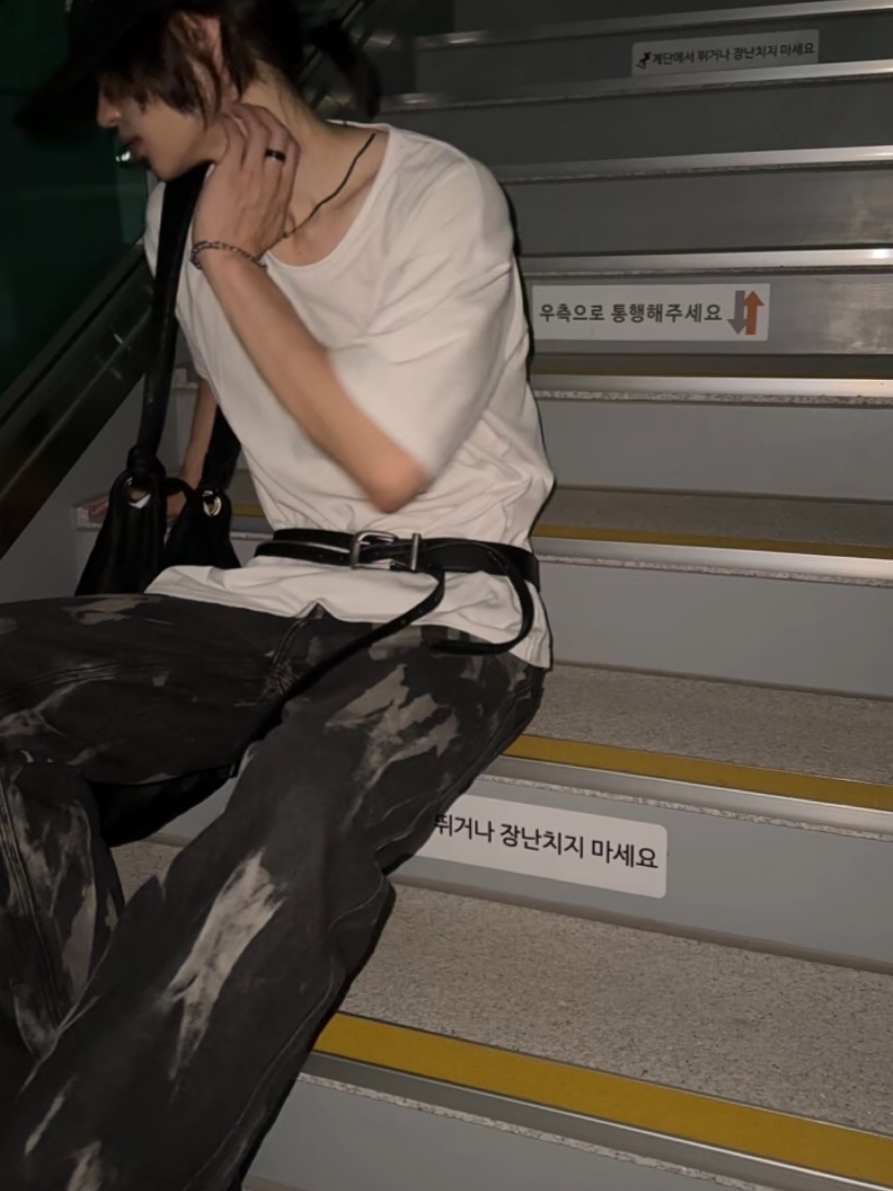 Flavorism Tie Dye Washed Carpenter Denim Pants Black, Hatchingroom Stone Ball 3way Bracelet 착용 스타일 - 6