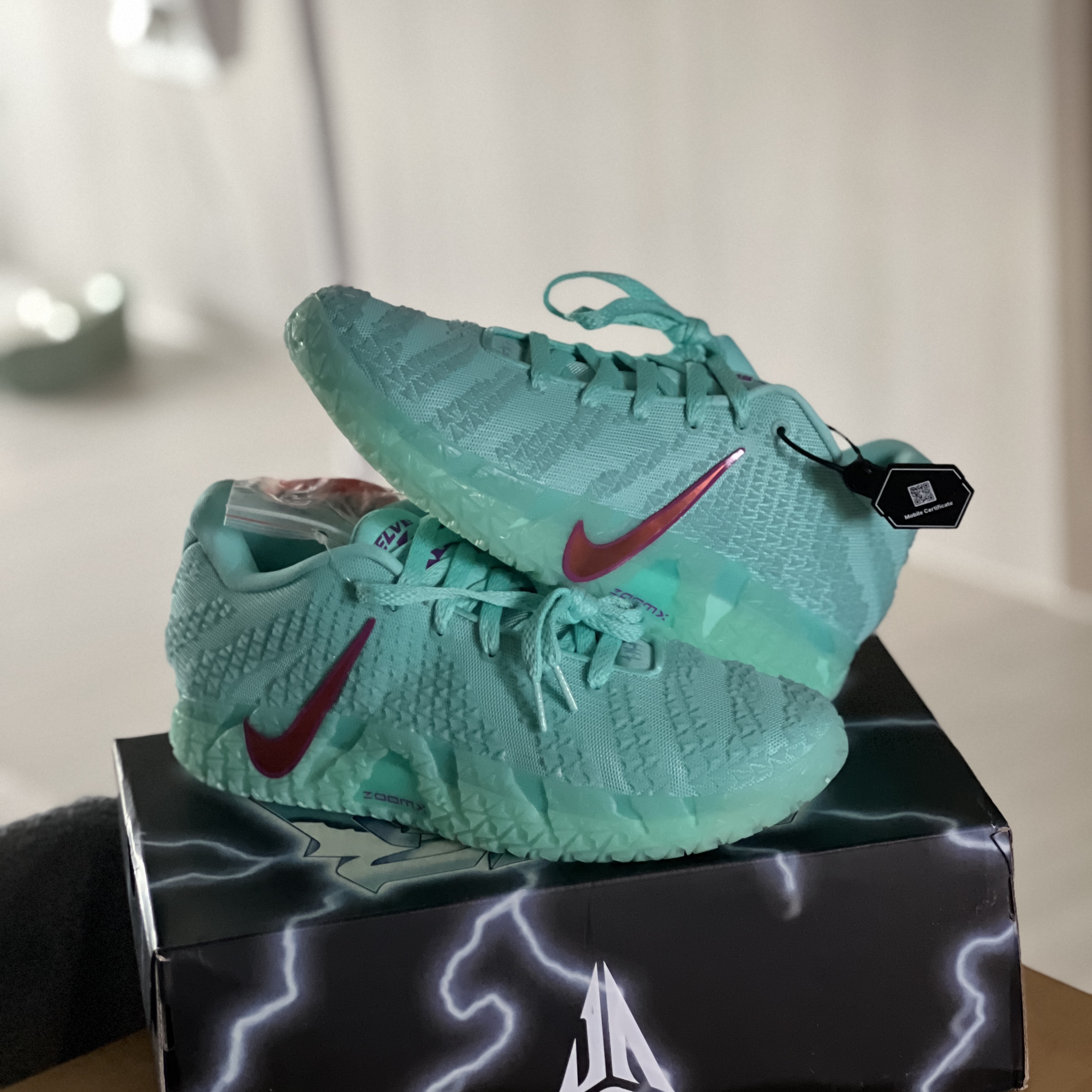 Nike Ja 3 EP Twelve Time Bleached Turquoise Safety Orange, Nike Ja 3 EP Light Show 착용 스타일 - 3