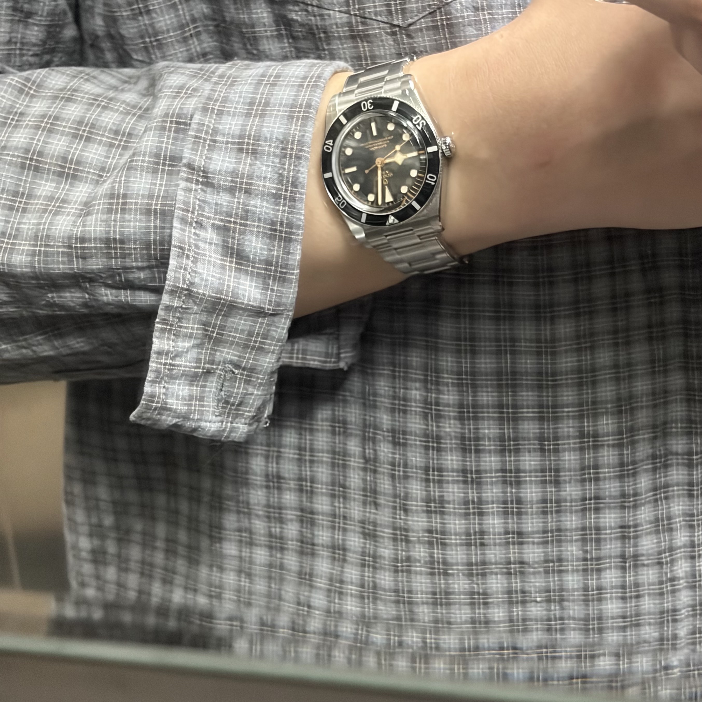 Tudor Black Bay 54 MT5400 Steel Bracelet Black 착용 스타일 - 3