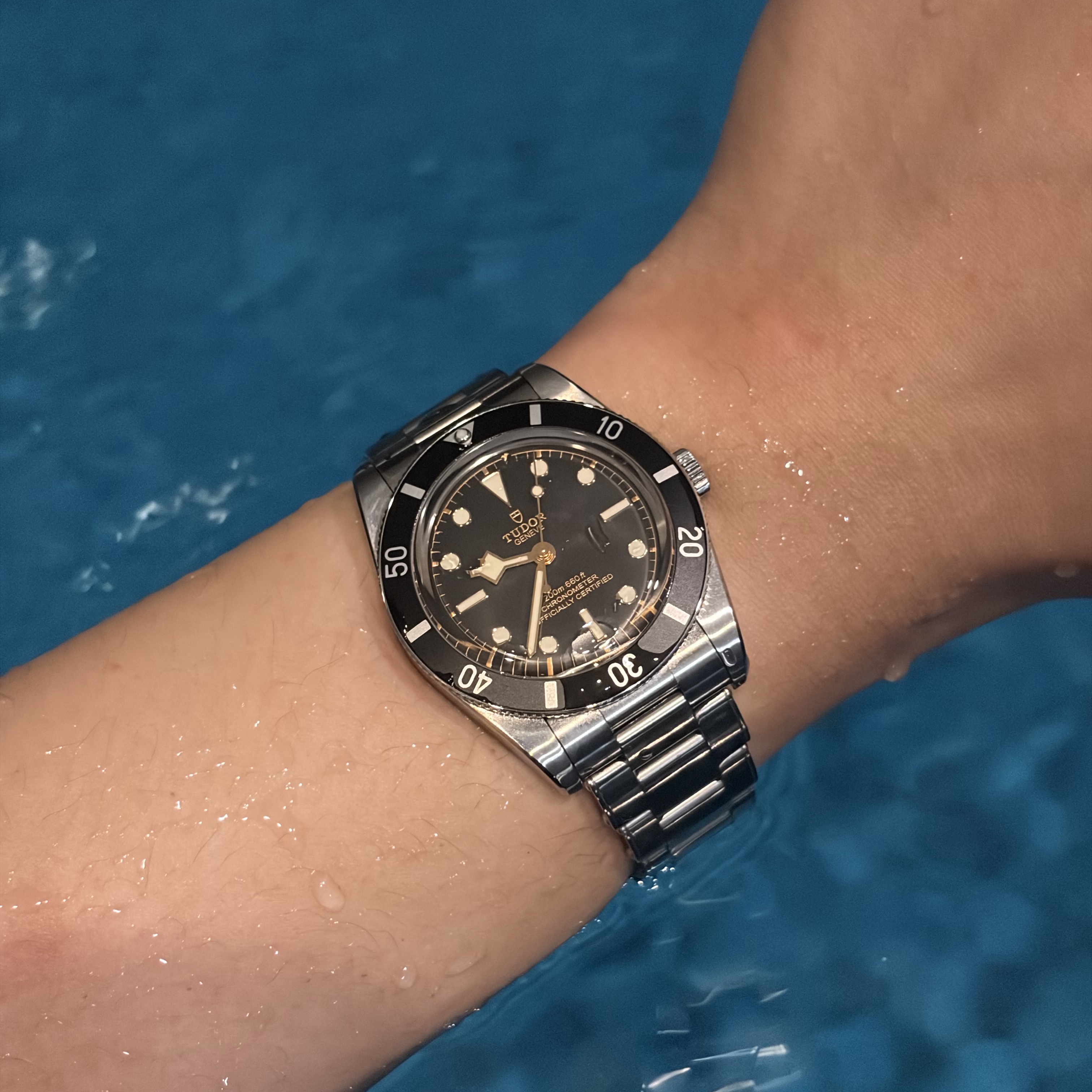 Tudor Black Bay 54 MT5400 Steel Bracelet Black 착용 스타일 - 2
