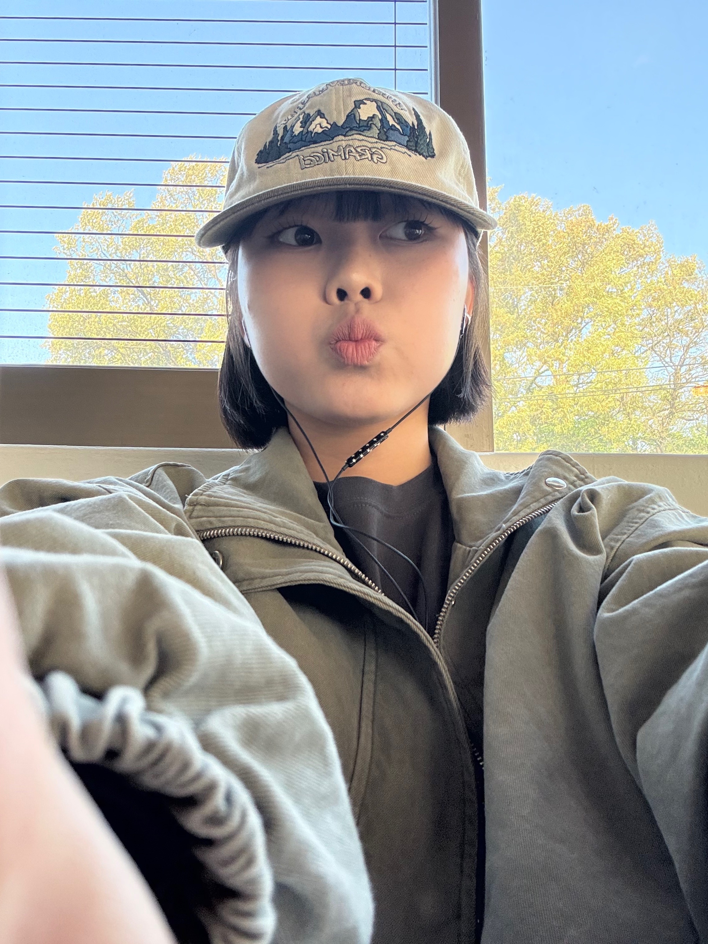 Thisisneverthat x Gramicci Mountain Cap Khaki 착용 스타일 - 1