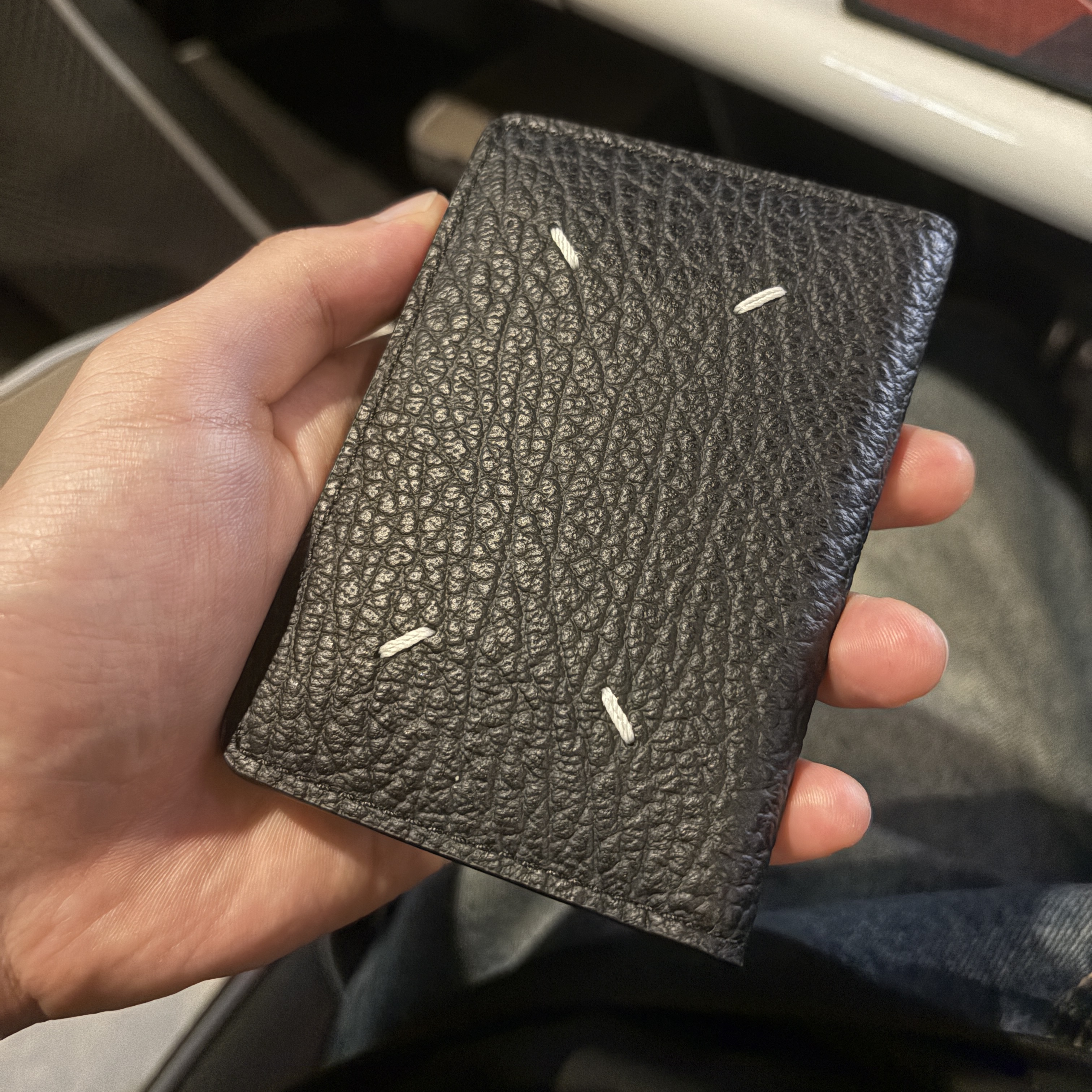 Maison Margiela Bovine Leather Card Holder Black 착용 스타일