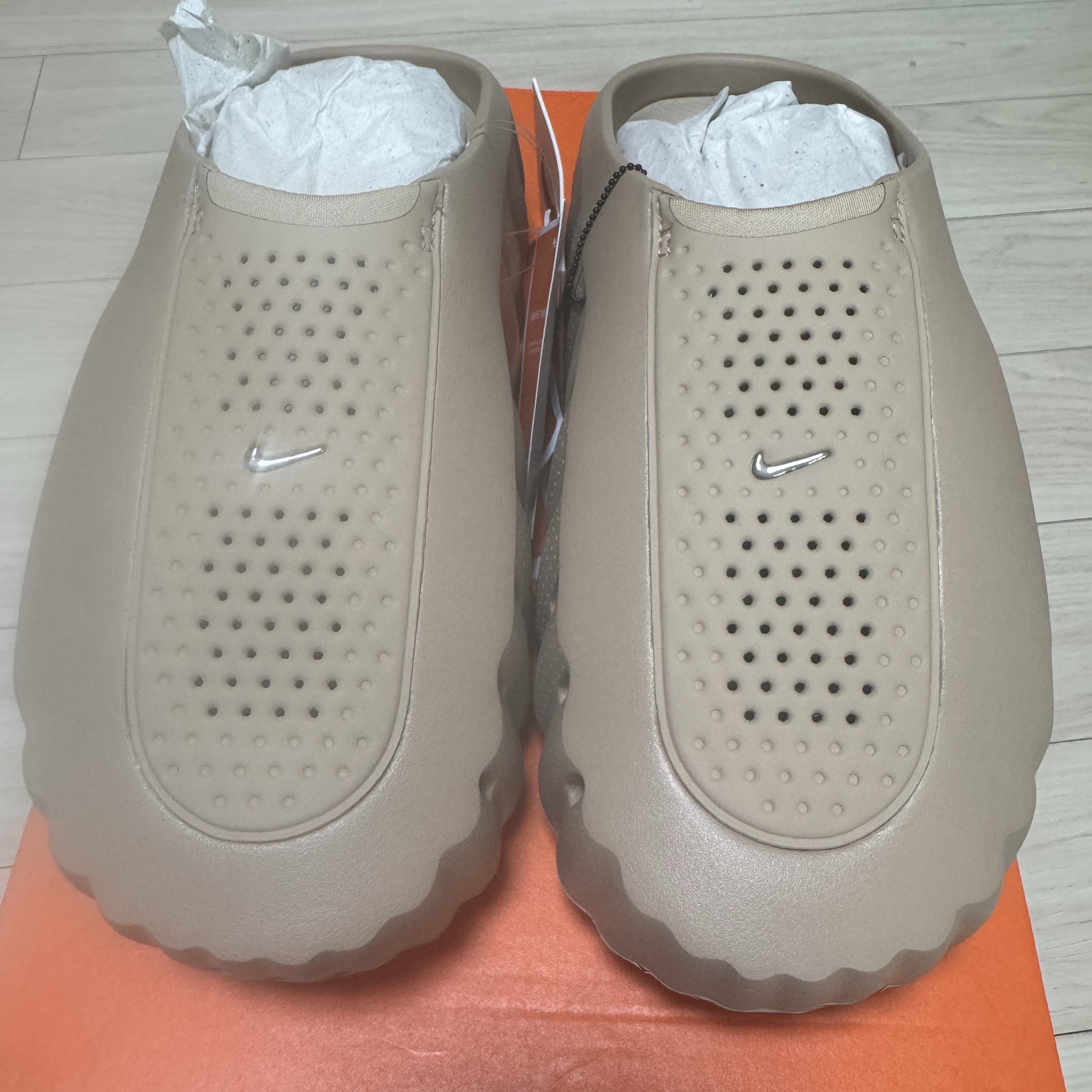 Nike Mind 001 Hemp Pale Ivory 착용 스타일 - 1