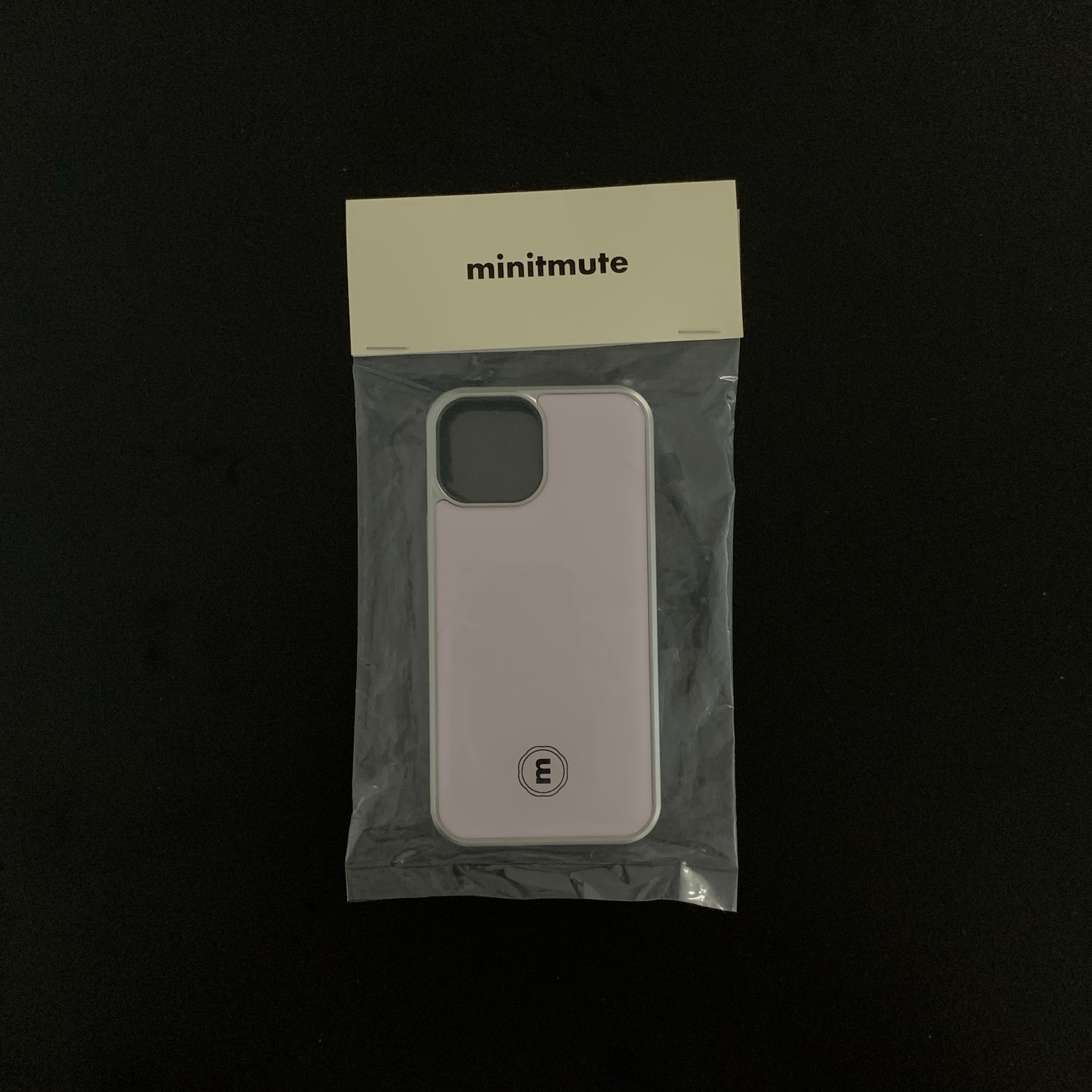 Minitmute iPhone Silver Case Shell Pink 착용 스타일