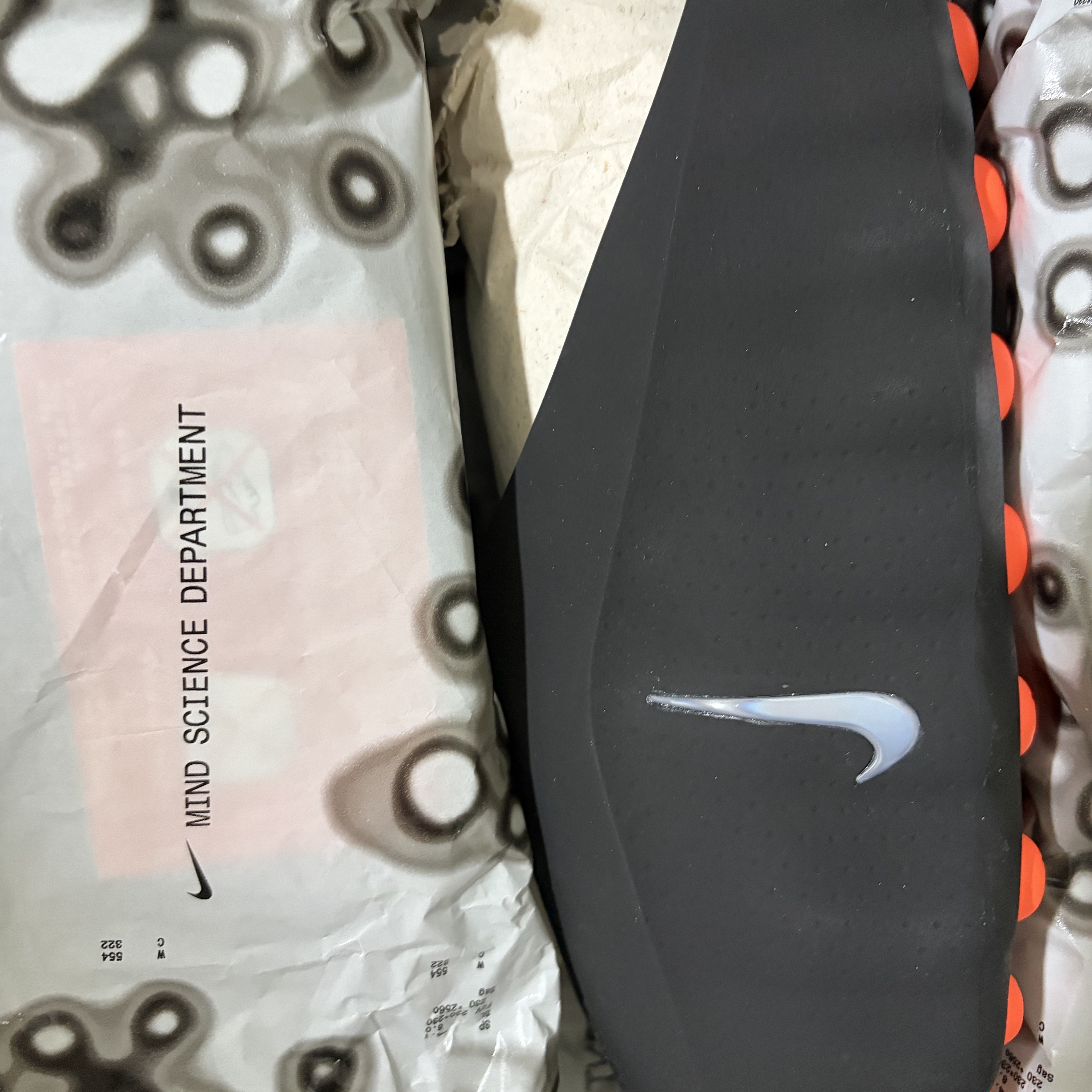 Nike Mind 001 Black Chrome 착용 스타일