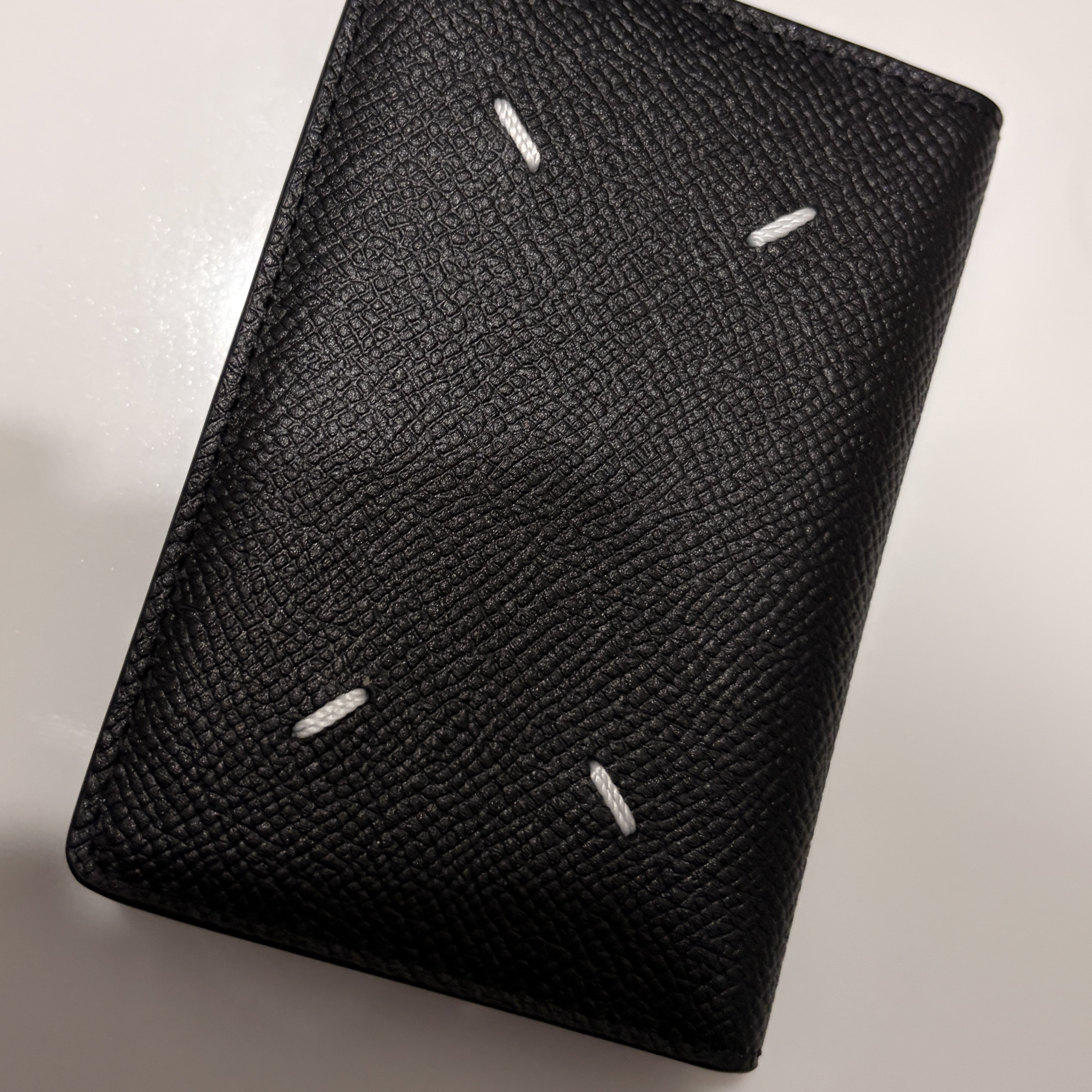 Maison Margiela Leather Bi-Fold Card Holder Black 착용 스타일