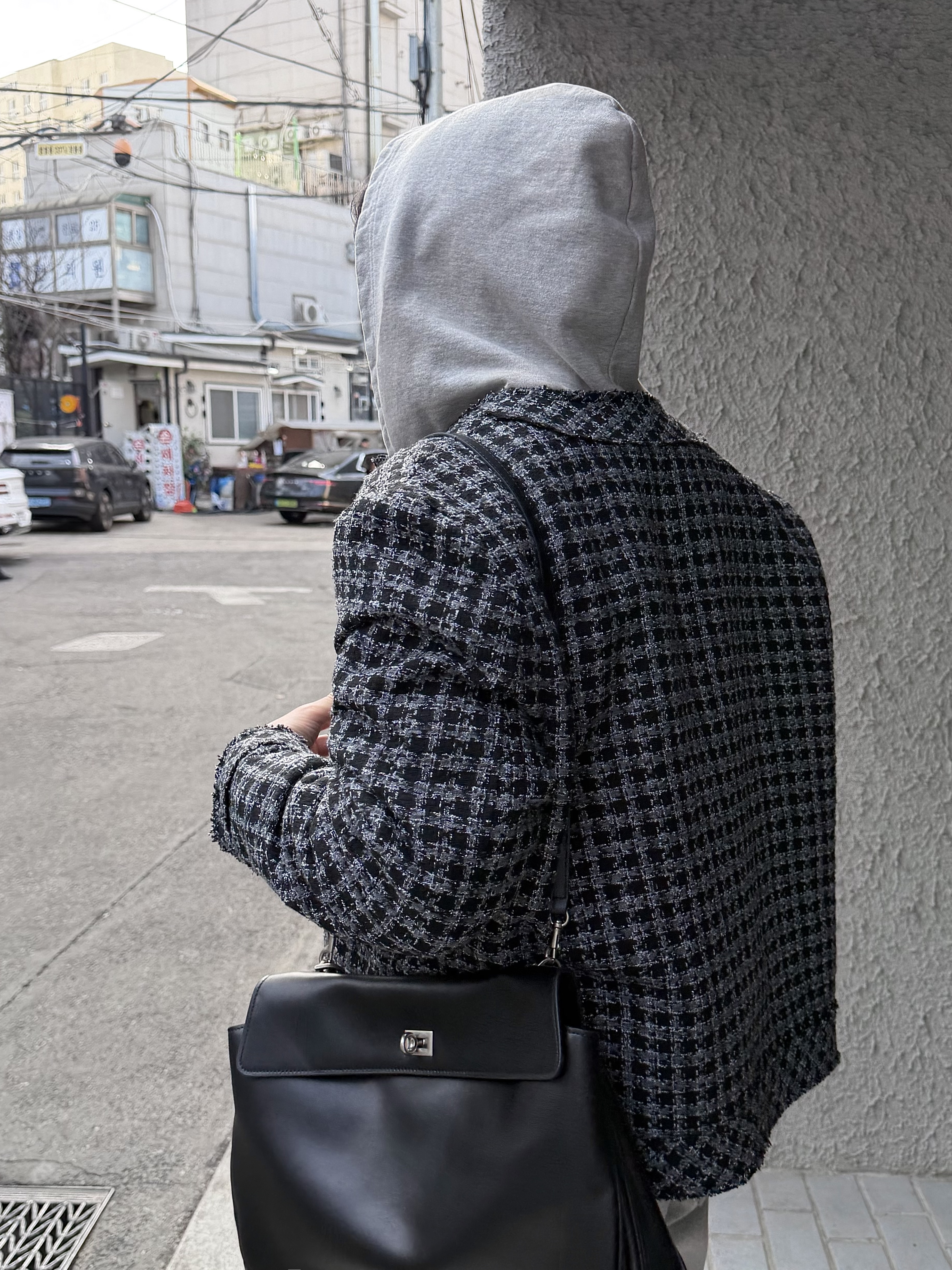 Our Legacy Ladon Brass Keychain Matte Nickel, Nike Air Force 1 '07 Low Triple Black 착용 스타일 - 8