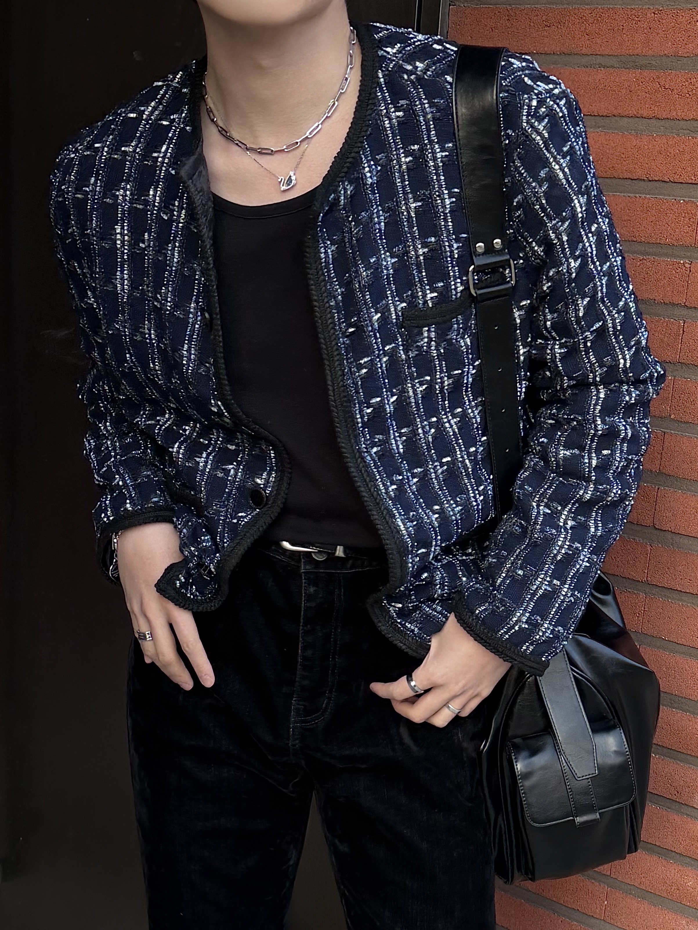 (W) Swarovski Dancing Swan Necklace Blue Rhodium Plated, Matin Kim Rivet Point Quad Shoulder Bag Black 착용 스타일 - 7