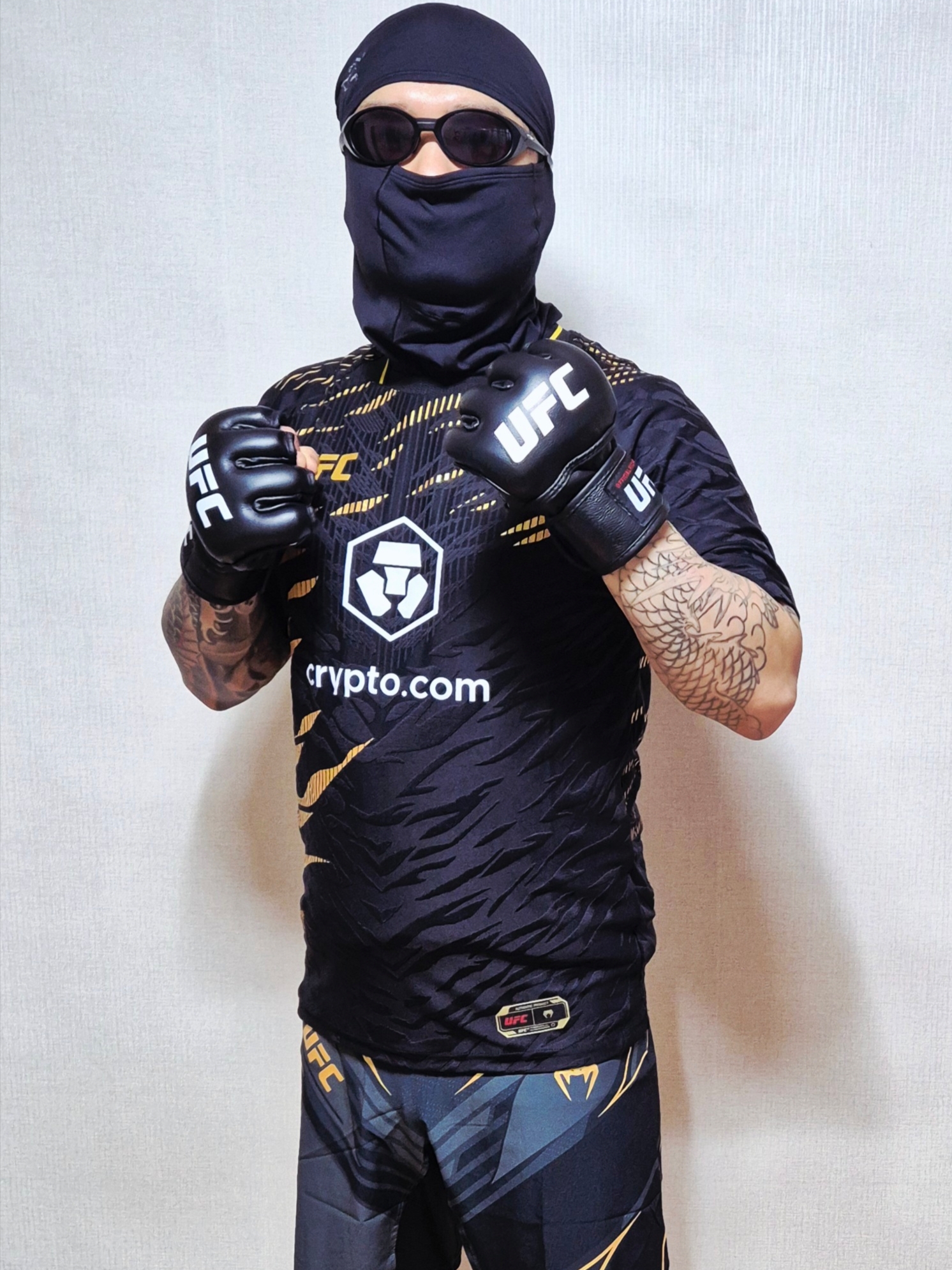 Arc'teryx Rho Balaclava Black, Oakley Eye Jacket Redux Matte Black Frame Prizm Grey Lenses High Bridge Fit 착용 스타일 - 3