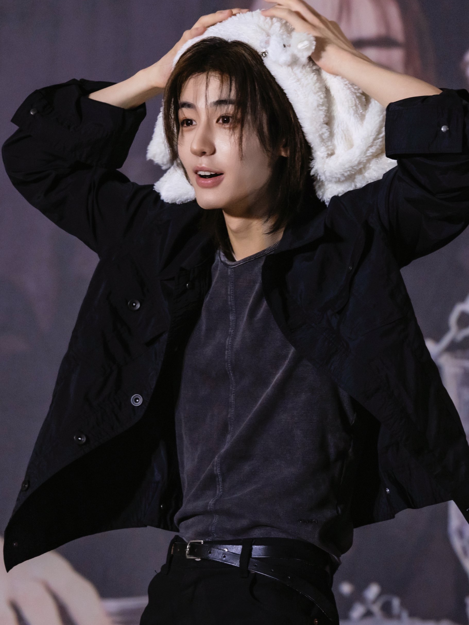 Undermycar Lightweight Nylon Trucker Black 착용 스타일 - 1