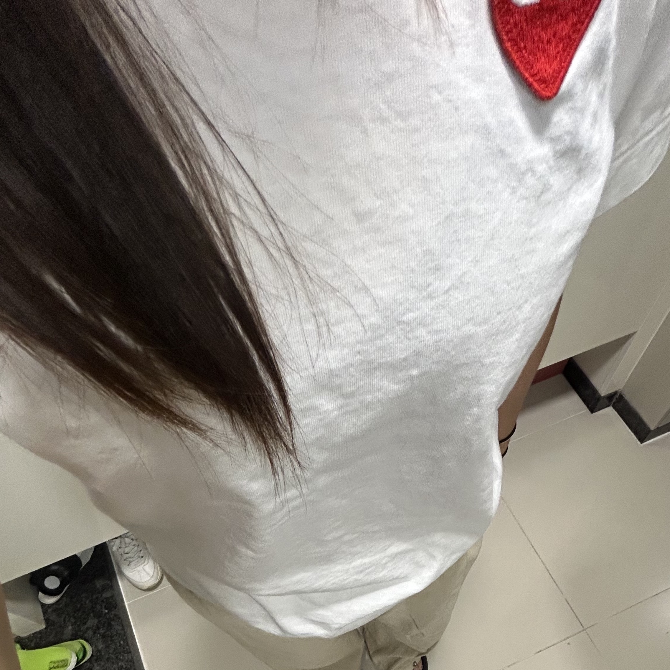 Play Comme des Garcons Red Heart T-Shirt White 착용 스타일