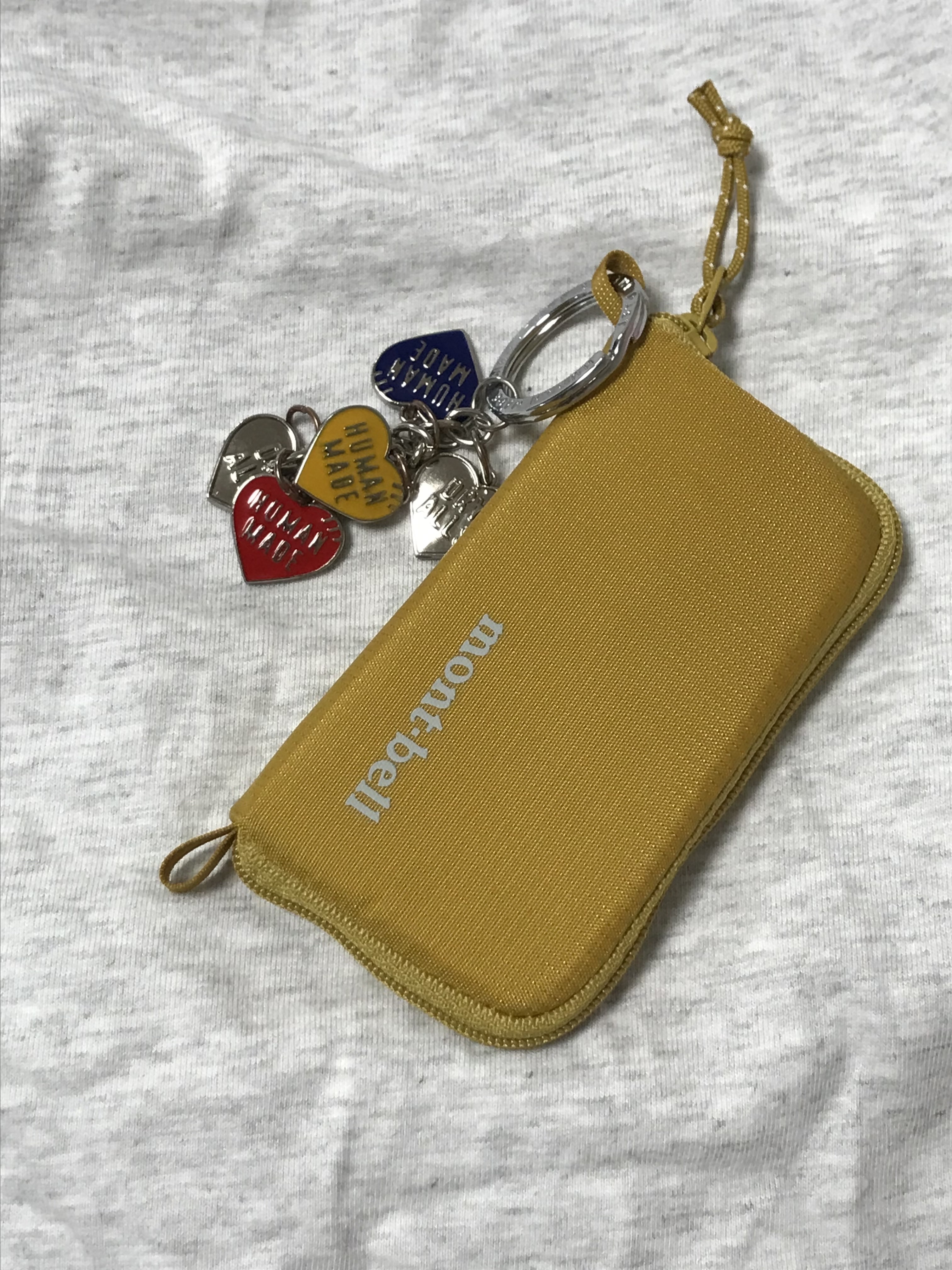 Human Made Heart Keycharm Navy Yellow Red, Montbell Mini Zip Wallet Yellow 착용 스타일