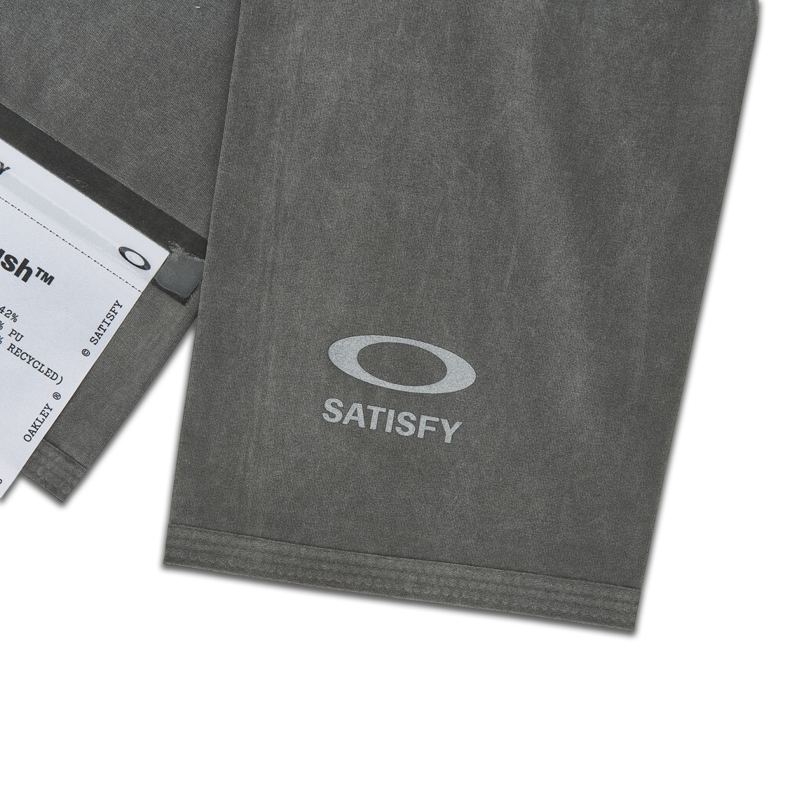 오클리 x 새티스파이 히트크러쉬 암 슬리브 핸드 다이 블랙(Oakley x Satisfy HeatCrush Arm Sleeves Hand Dye Black) - 3