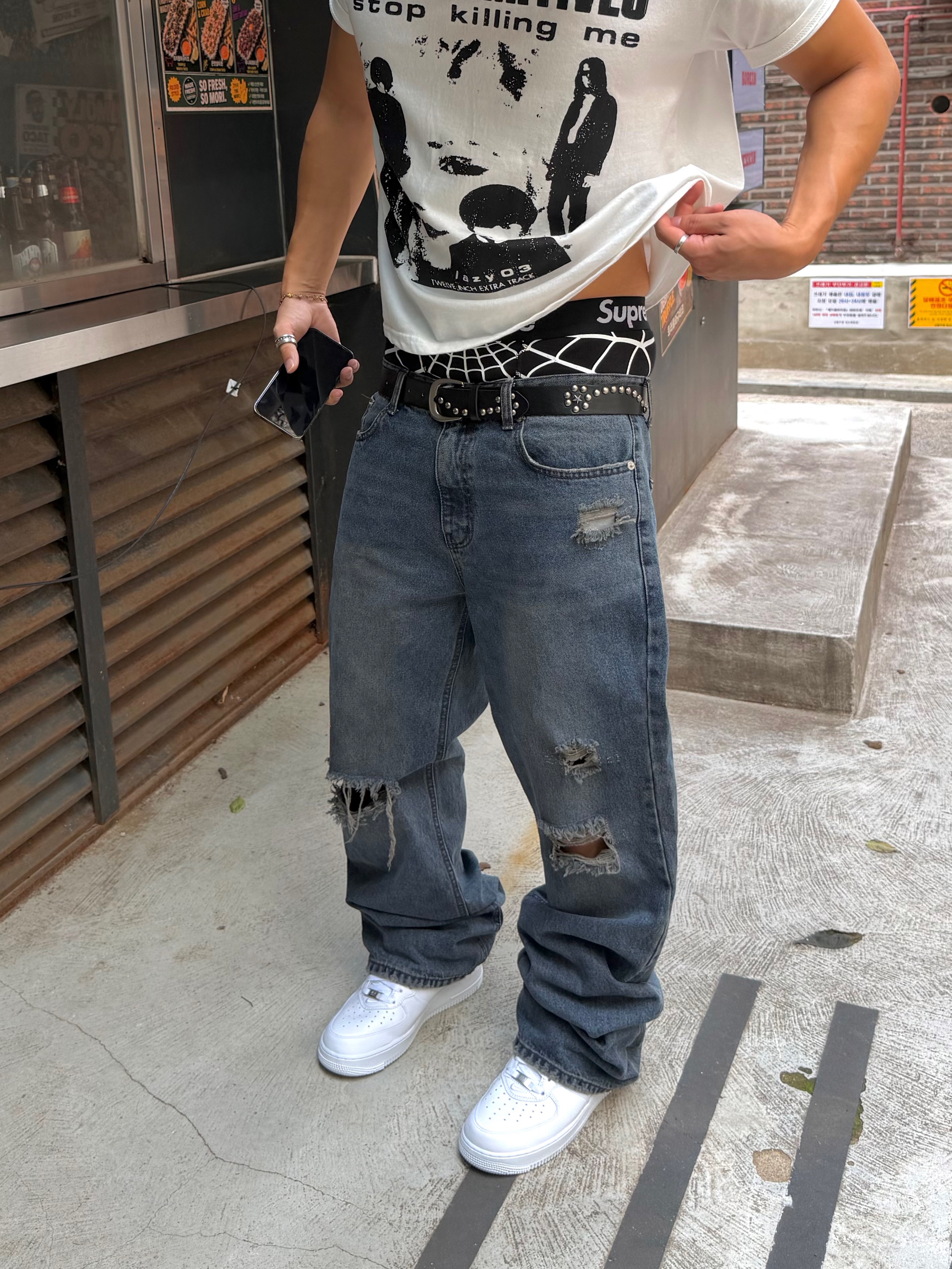 Nike x Supreme Air Force 1 Mid White, Supreme x Hanes Spider-Man Boxer Briefs Black (2 Pack) - 26SS 착용 스타일 - 3