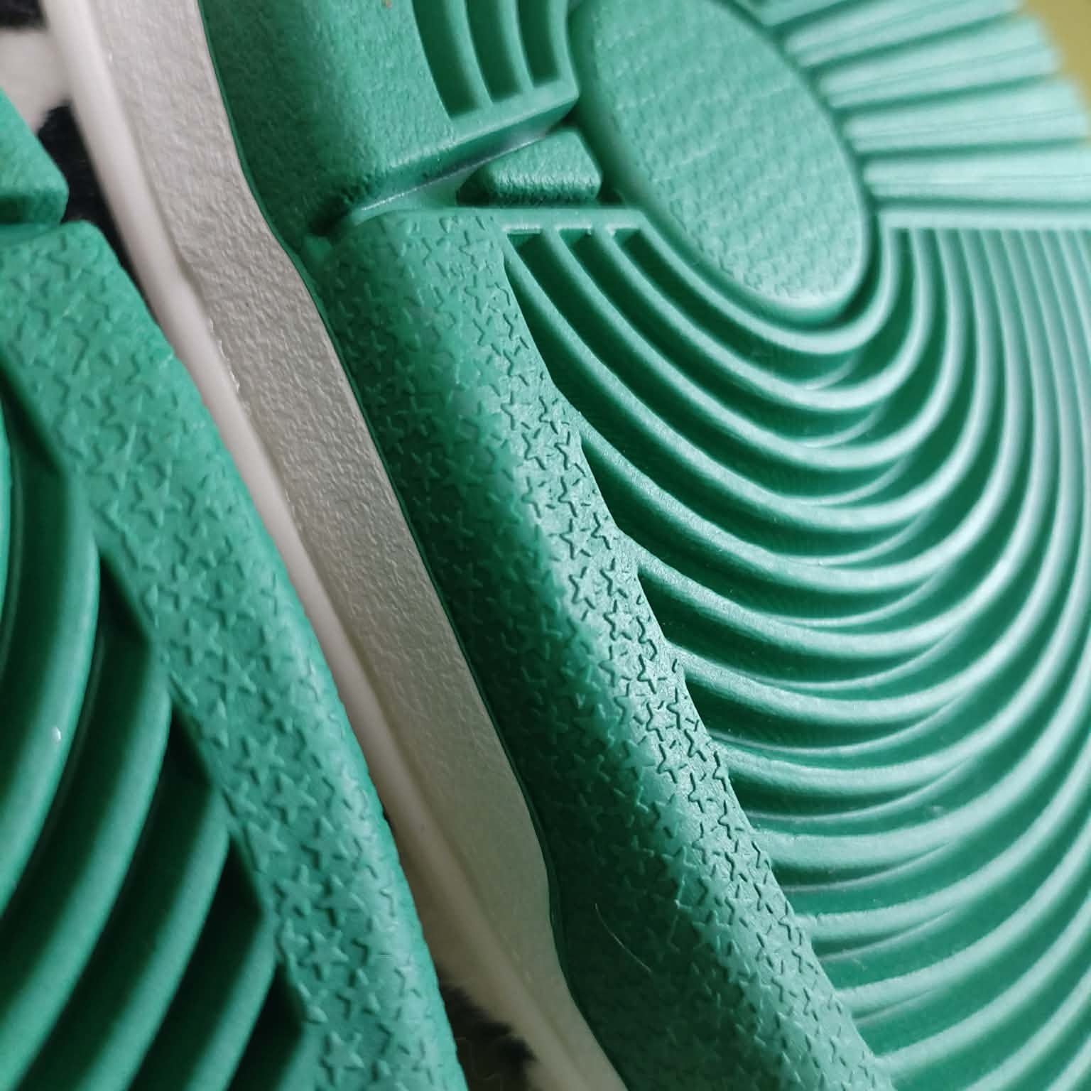 Nike x Ben & Jerry's SB Dunk Low Chunky Dunky 착용 스타일 - 6