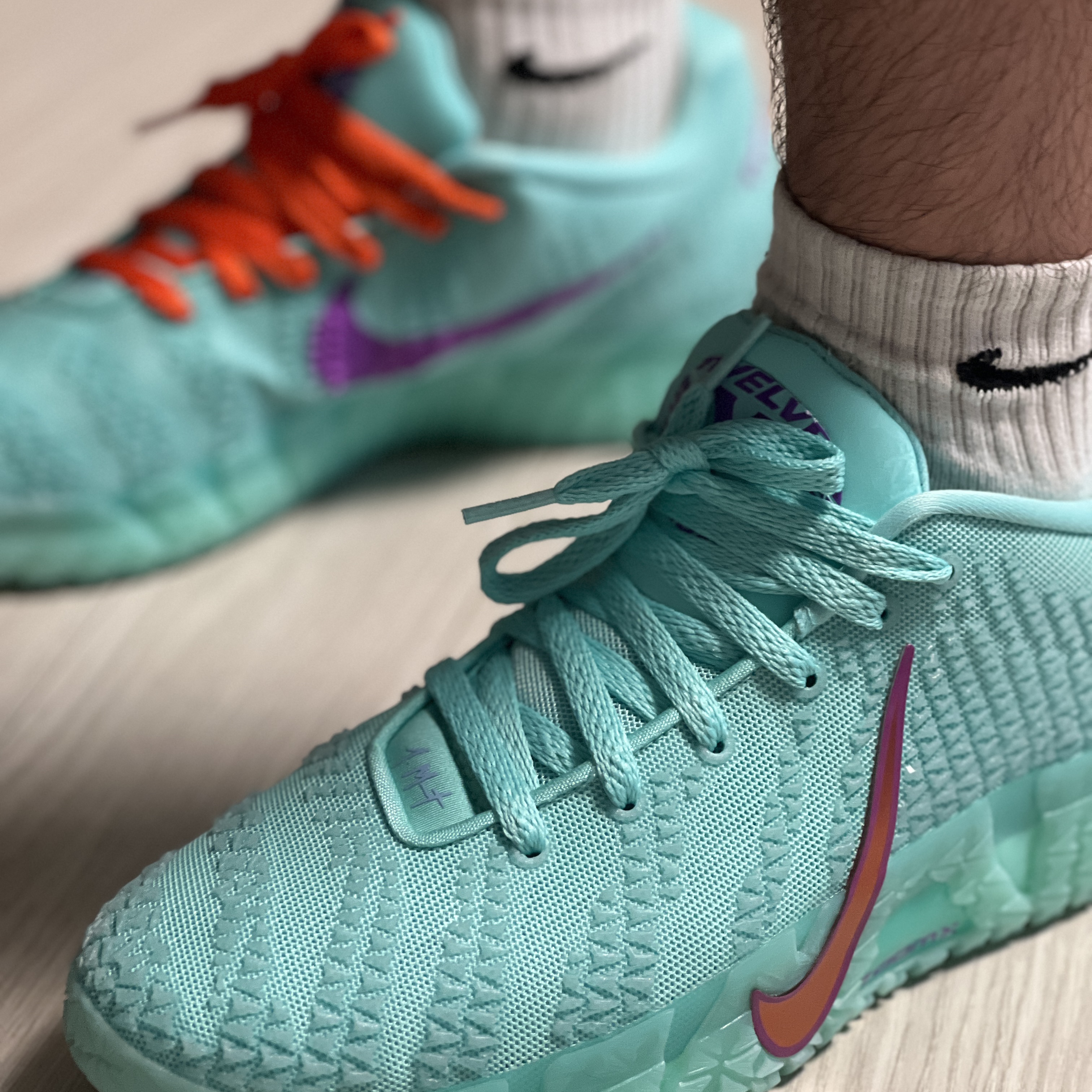 Nike Ja 3 EP Twelve Time Bleached Turquoise Safety Orange, Nike Ja 3 EP Light Show 착용 스타일 - 1
