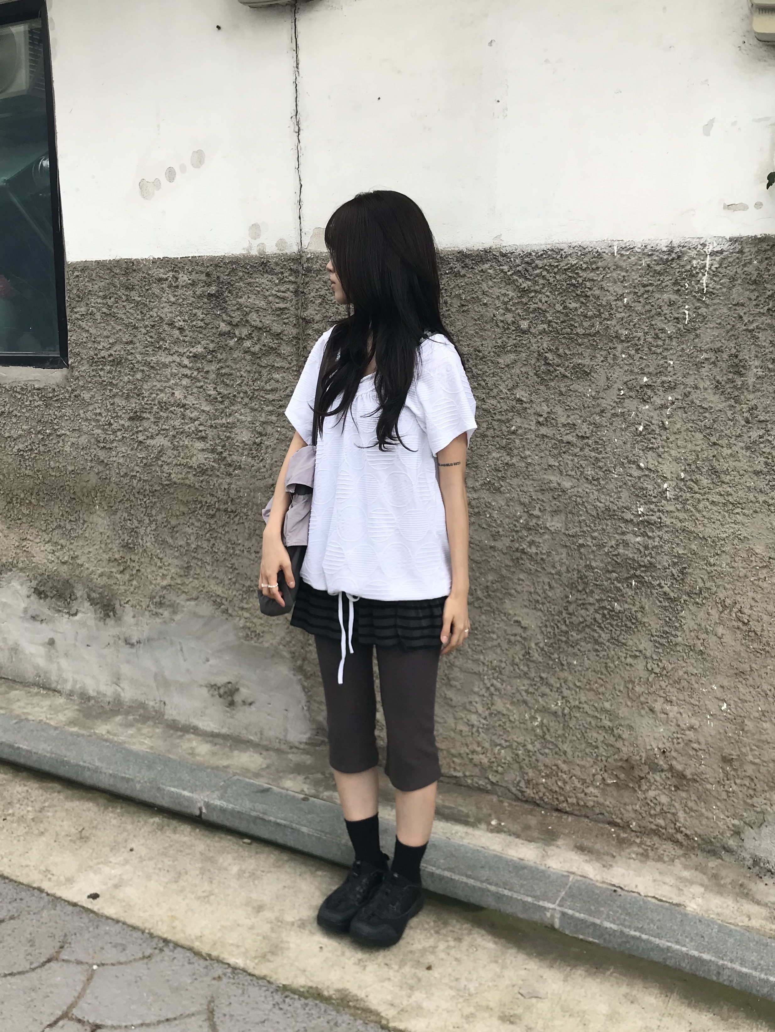 COYSEIO 038 Mini Waffle Folding Leggings Charcoal 착용 스타일