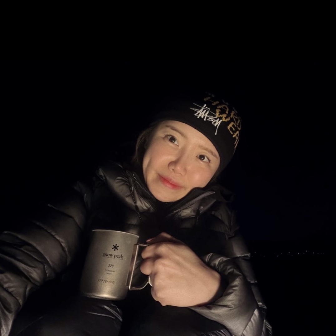 Stussy x Mountain Hardwear Caelum Dome Beanie Black 착용 스타일
