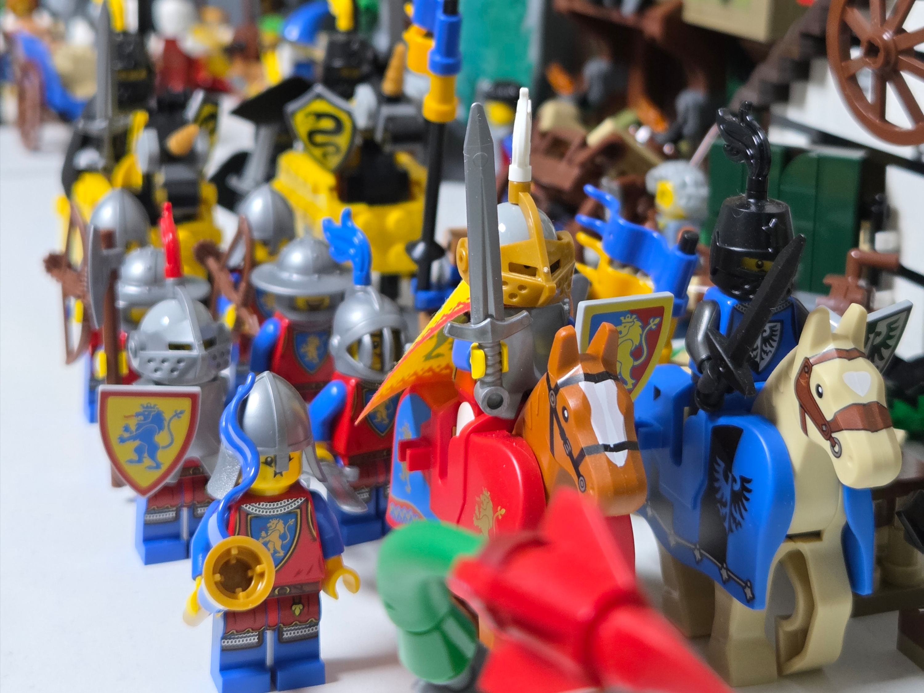 Lego Lion Knights' Castle, Lego Medieval Town Square 착용 스타일 - 6