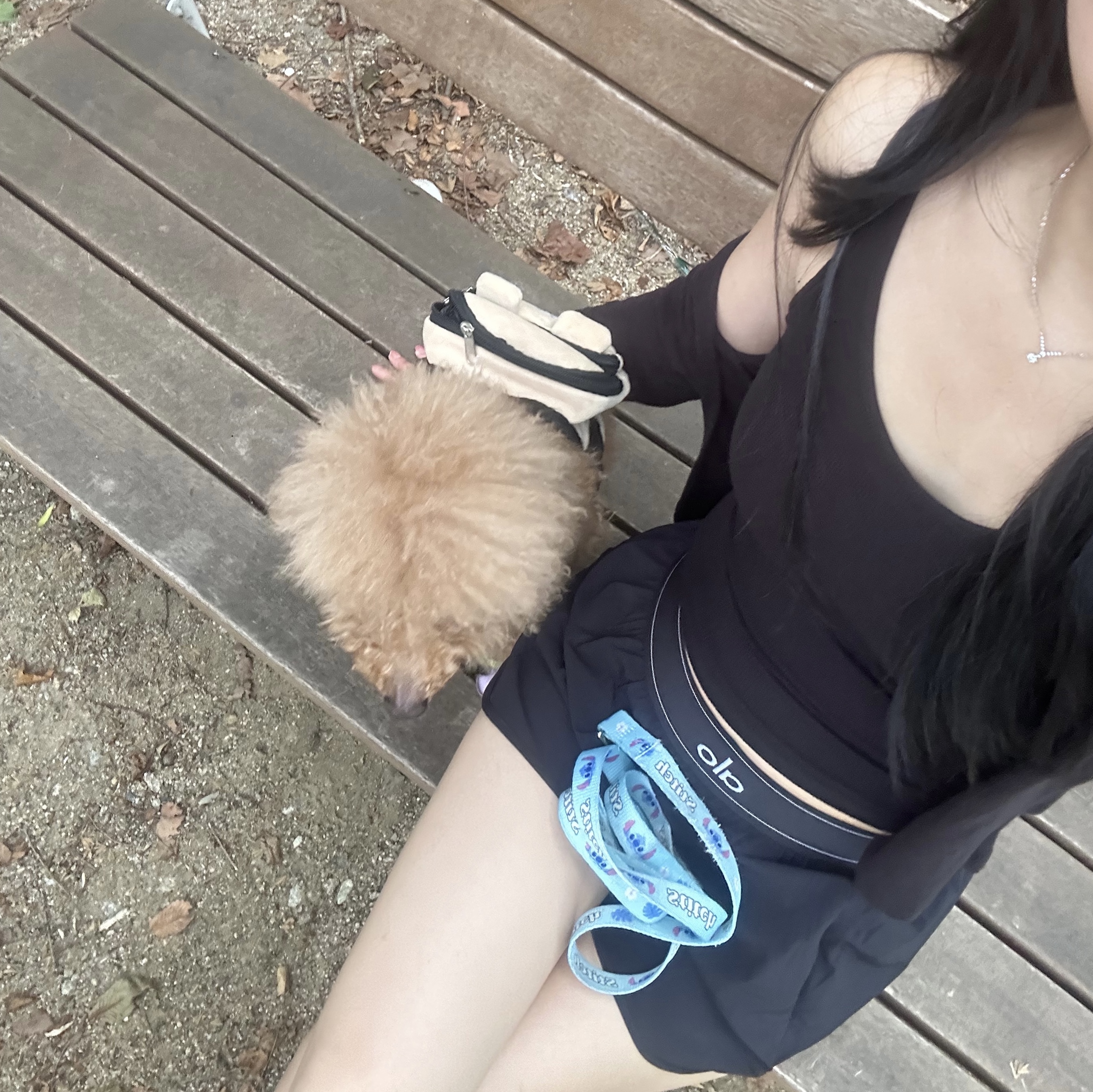 (W) Alo Yoga Match Point Shorts Black 착용 스타일 - 3