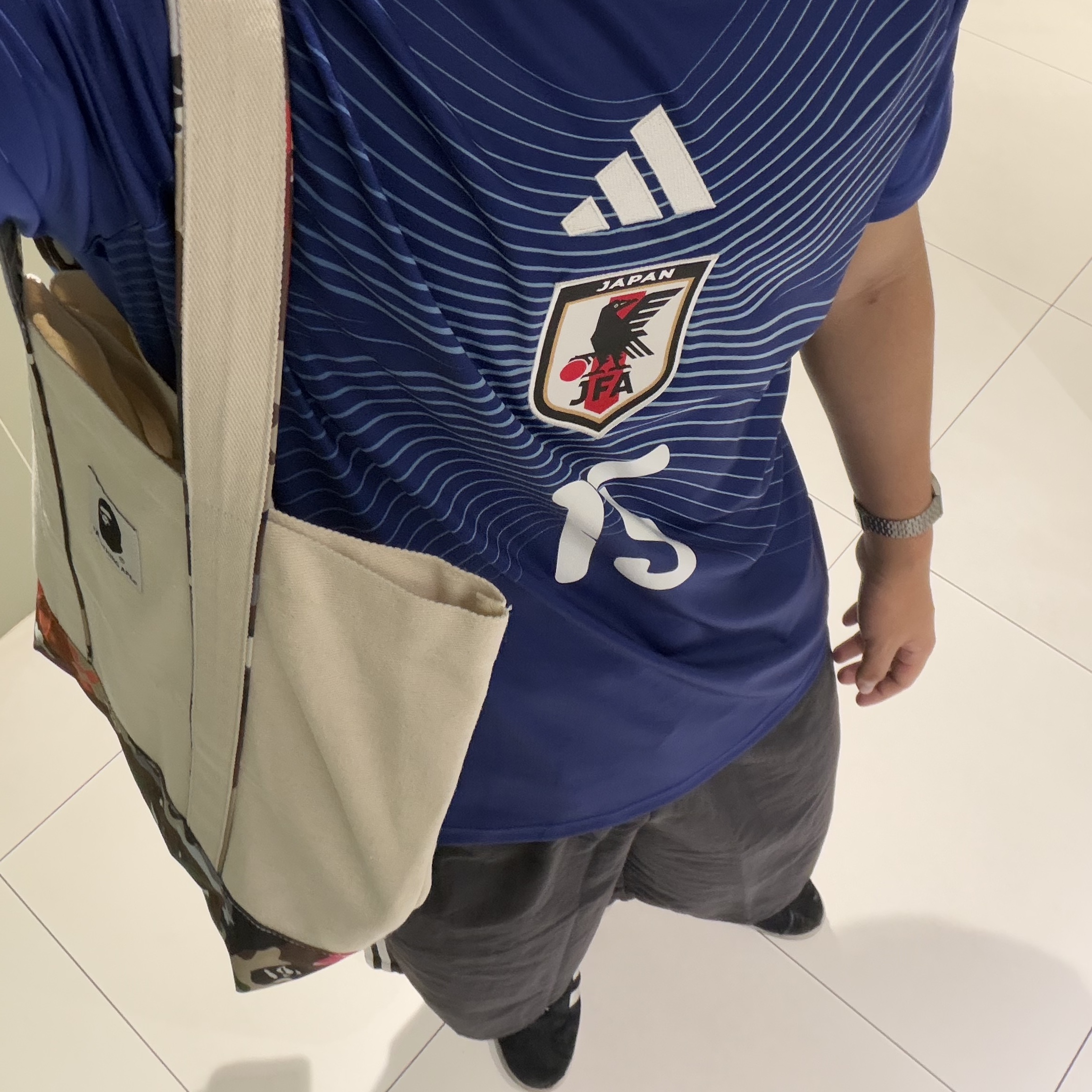 Adidas Originals Capri Shorts Black White - KR Sizing, Adidas Japan 2026 Home Replica Jersey Japan Blue Ash Blue - KR Sizing (Non Marking Ver.) 착용 스타일