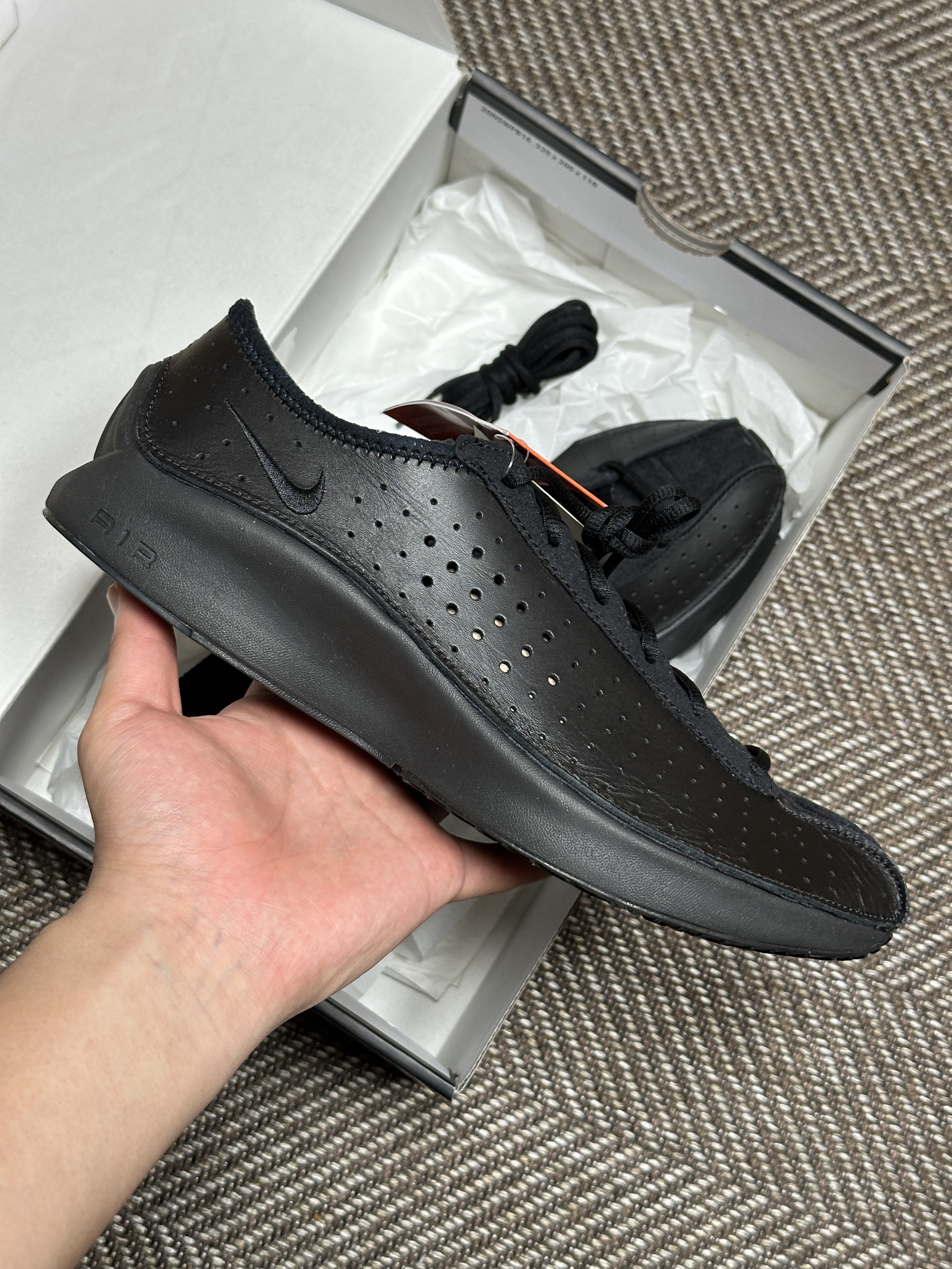 (W) Nike Air Superfly Black 착용 스타일 - 1