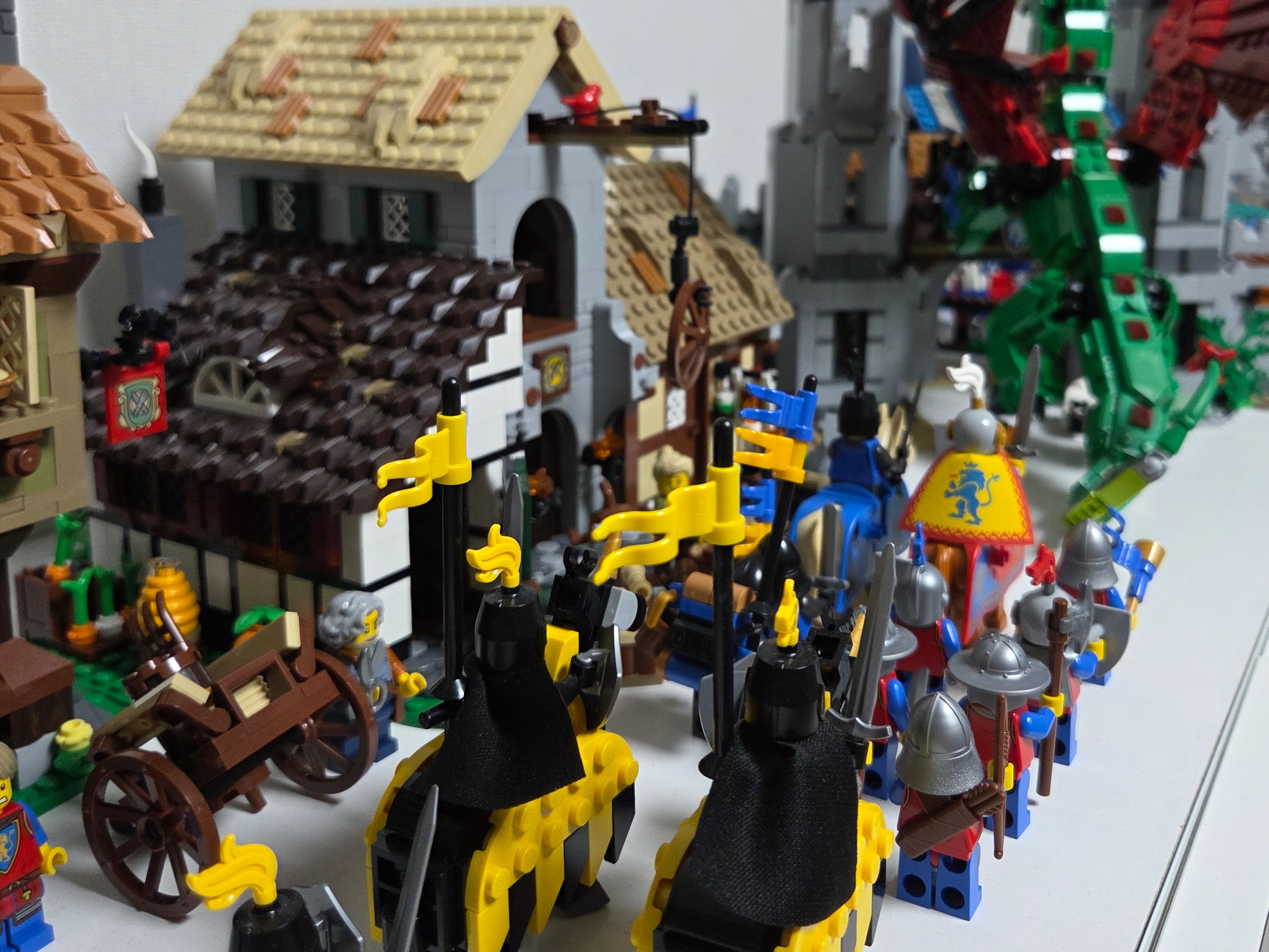 Lego Lion Knights' Castle, Lego Medieval Town Square 착용 스타일 - 8