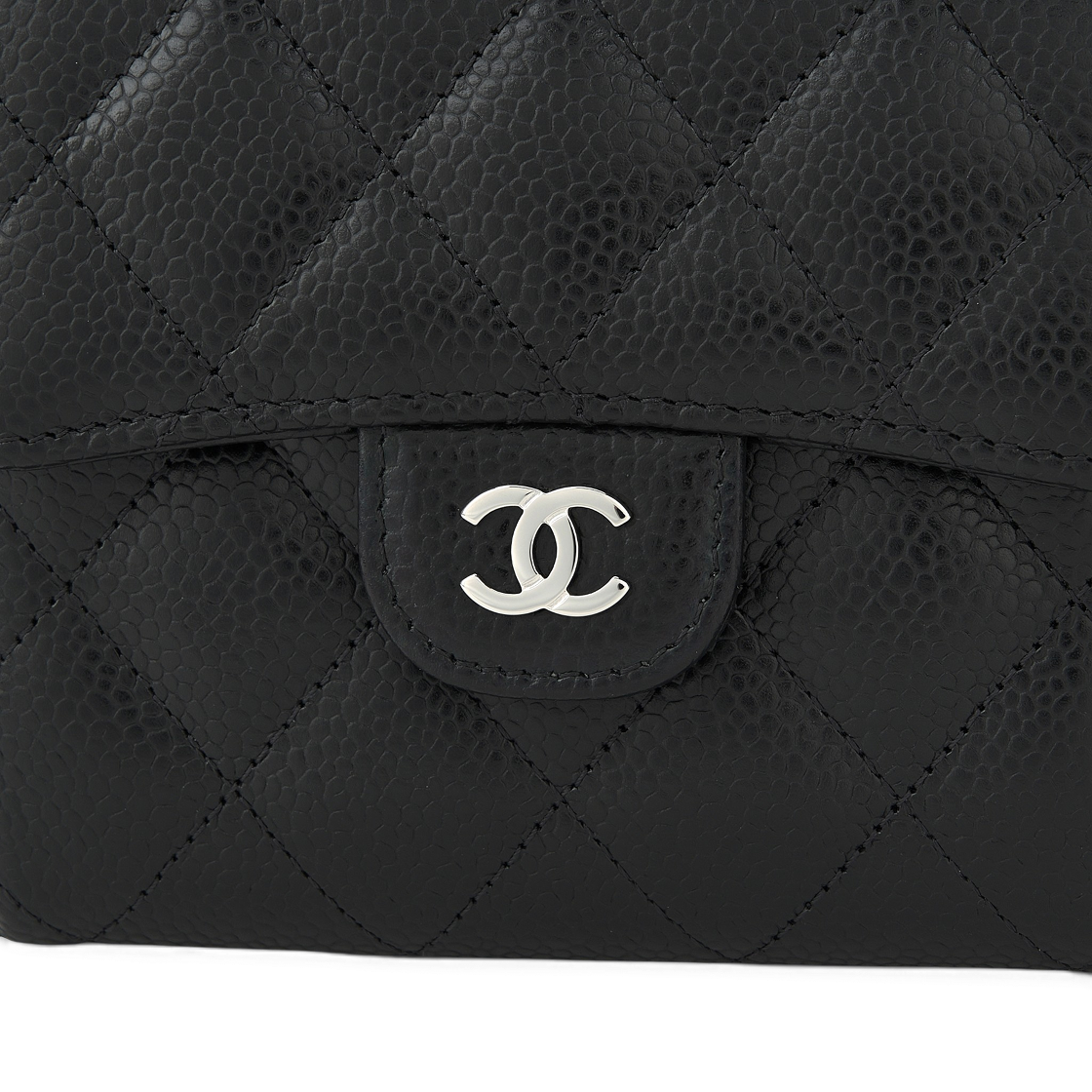 샤넬 클래식 스몰 플랩 지갑 그레인드 카프스킨 & 실버 메탈 블랙(Chanel Small Classic Flap Wallet Grained Calfskin & Silver Black) - 4