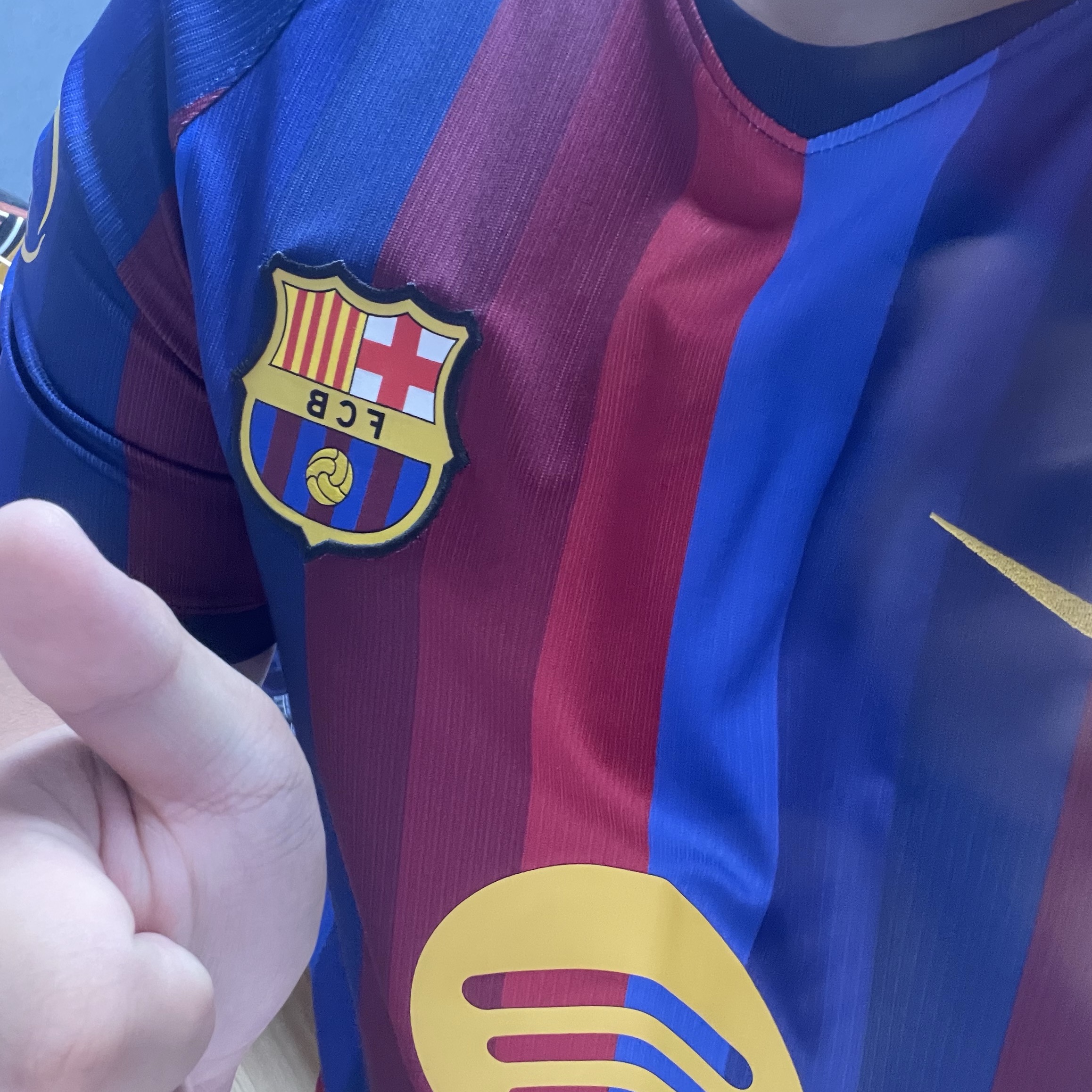 Nike FC Barcelona 2026/27 Stadium Home Dri-Fit Soccer Replica Jersey Deep Garnet Blue Void (II1872-683) (Non Marking Ver.) 착용 스타일