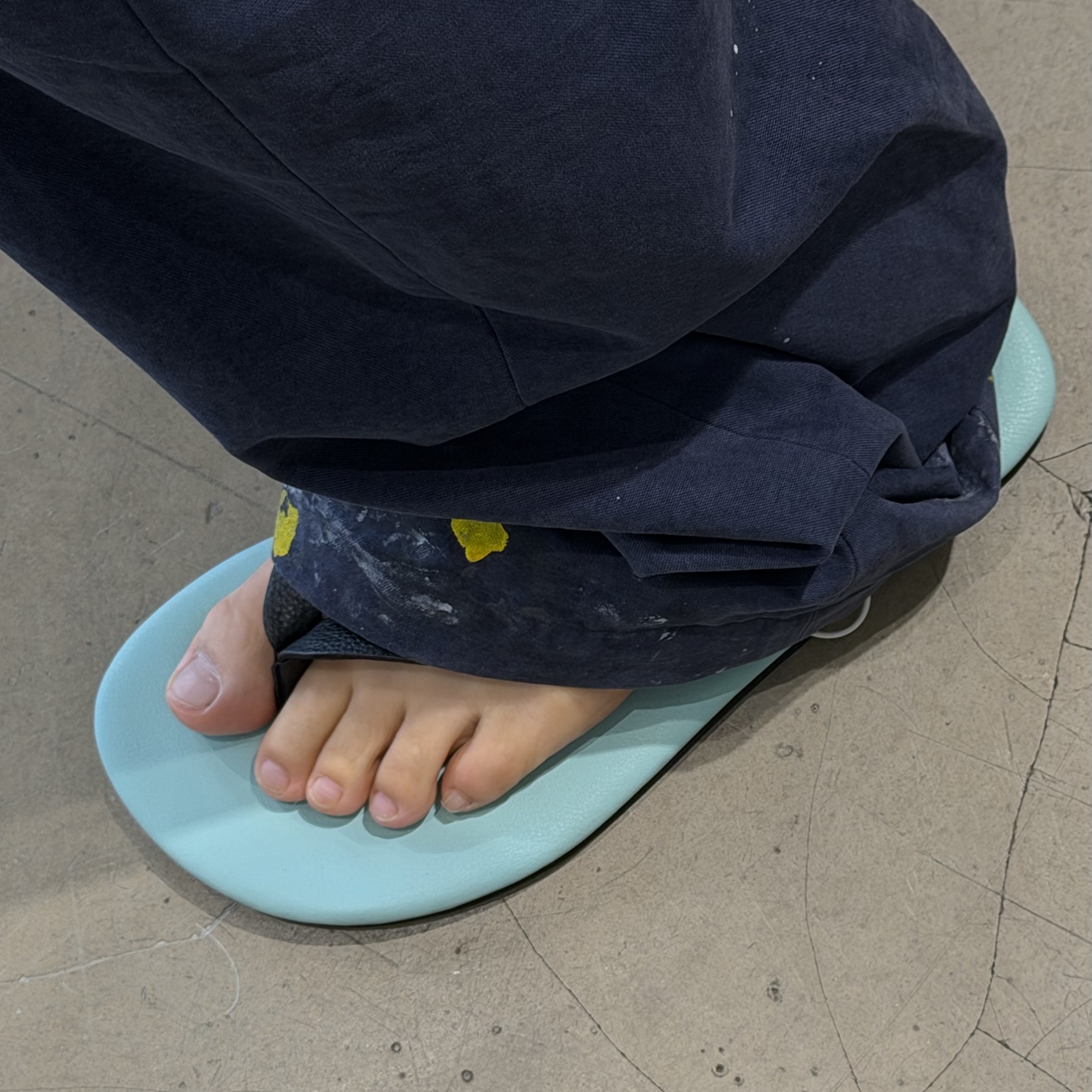 STU CÓLOR Flip Flop in mint 착용 스타일