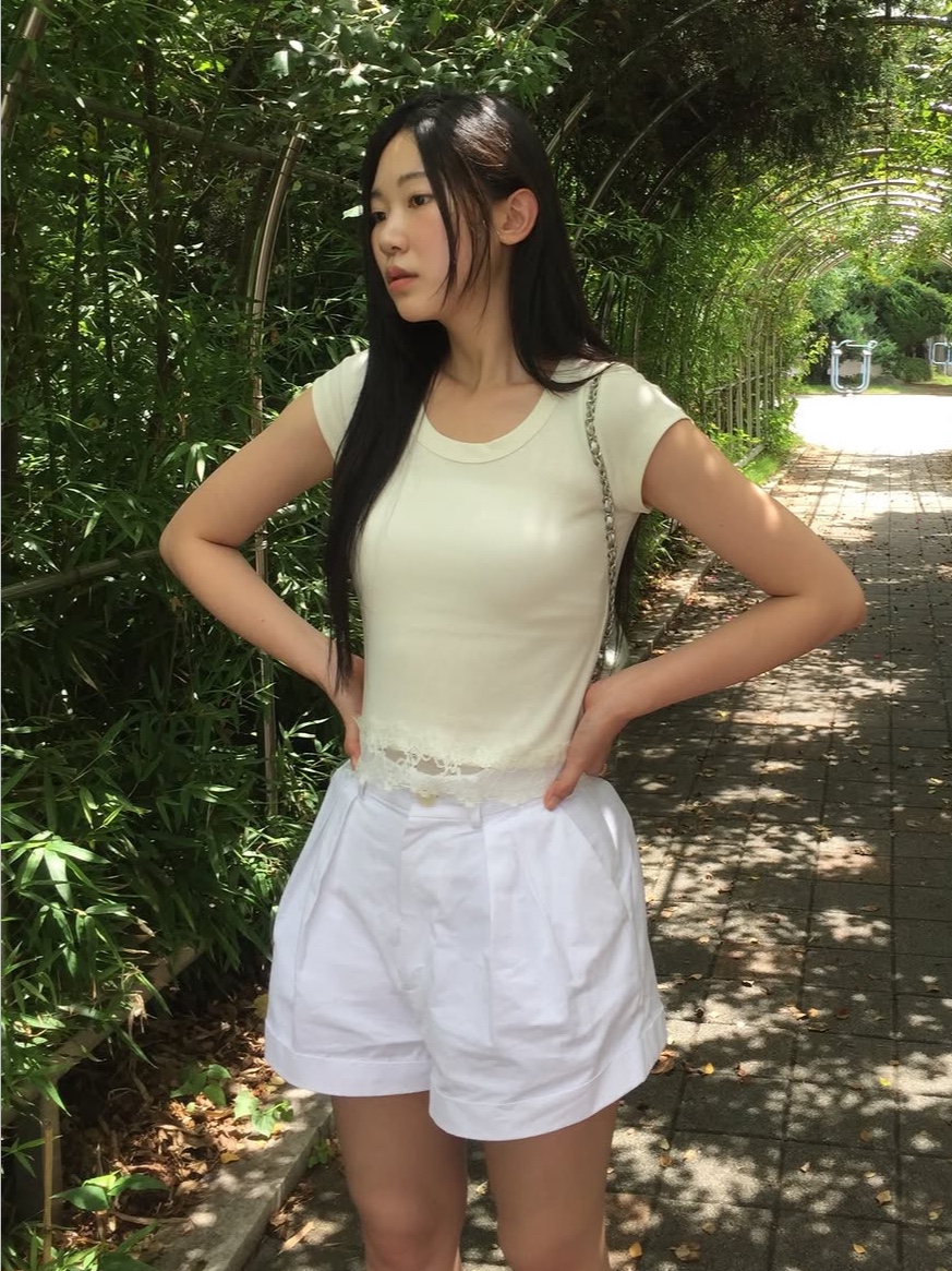 PHOS333 W Slim Fit Lace T-Shirt Ivory 착용 스타일 - 4