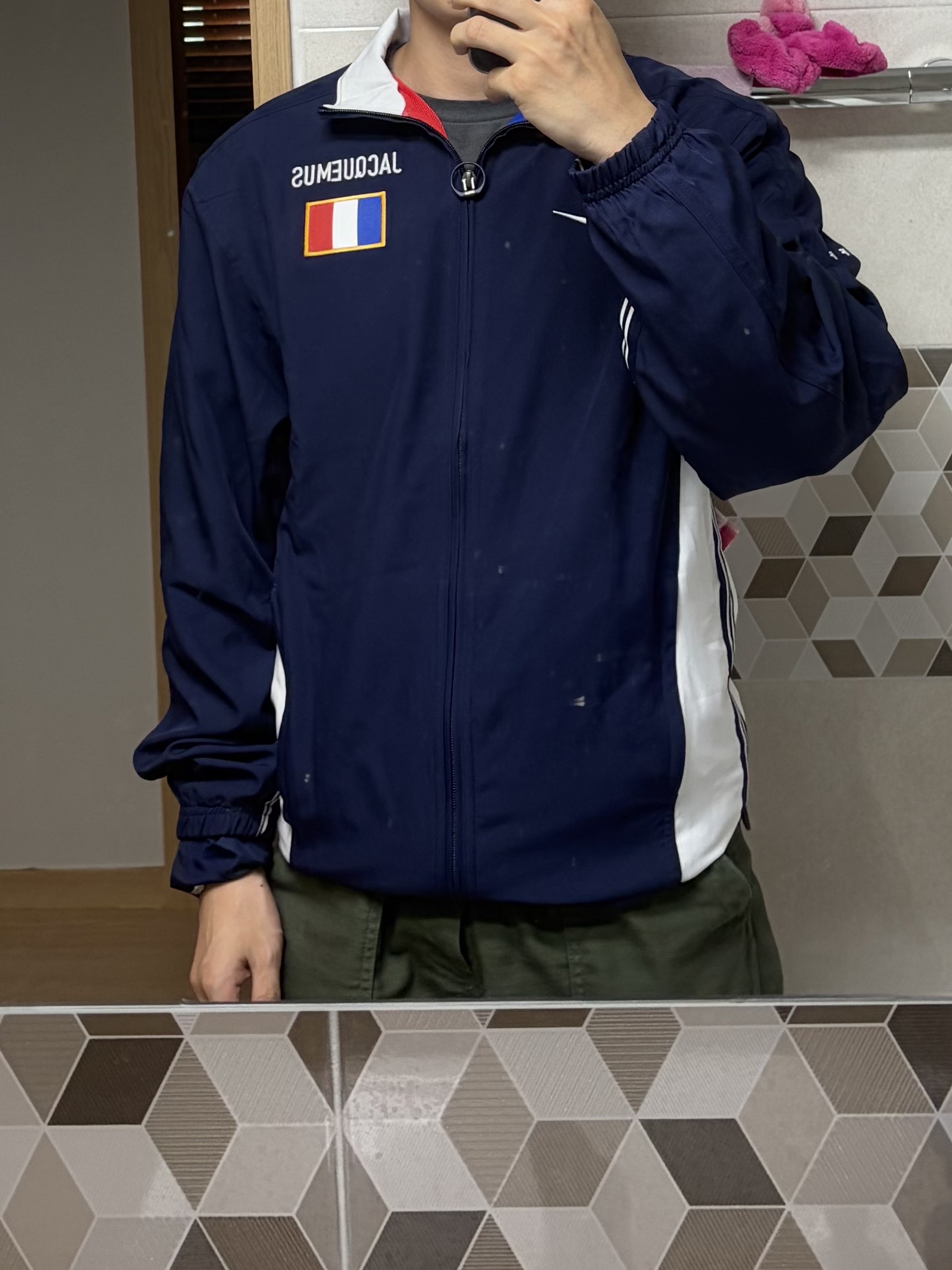 Nike x Jacquemus France Reissue Track Jacket Blackened Blue White (IQ3857-498) 착용 스타일 - 1