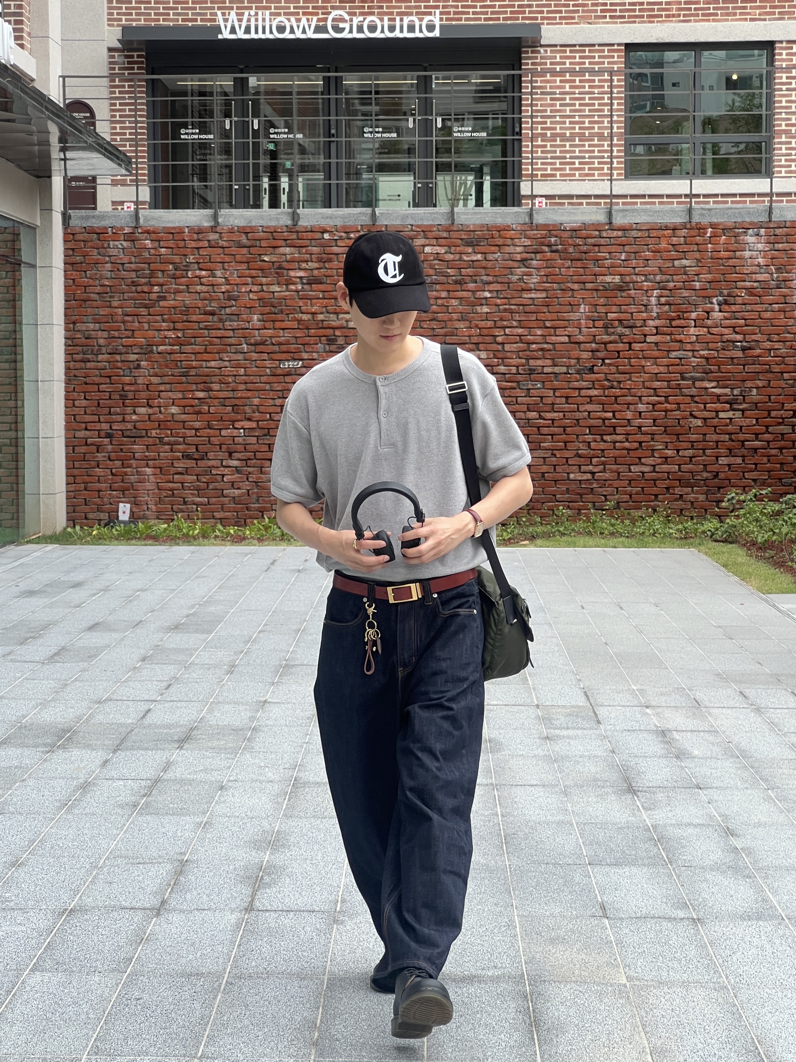 noun Henley Neck T-Shirts Melange Gray, noun Oil Pull up Leather Belt 착용 스타일 - 2