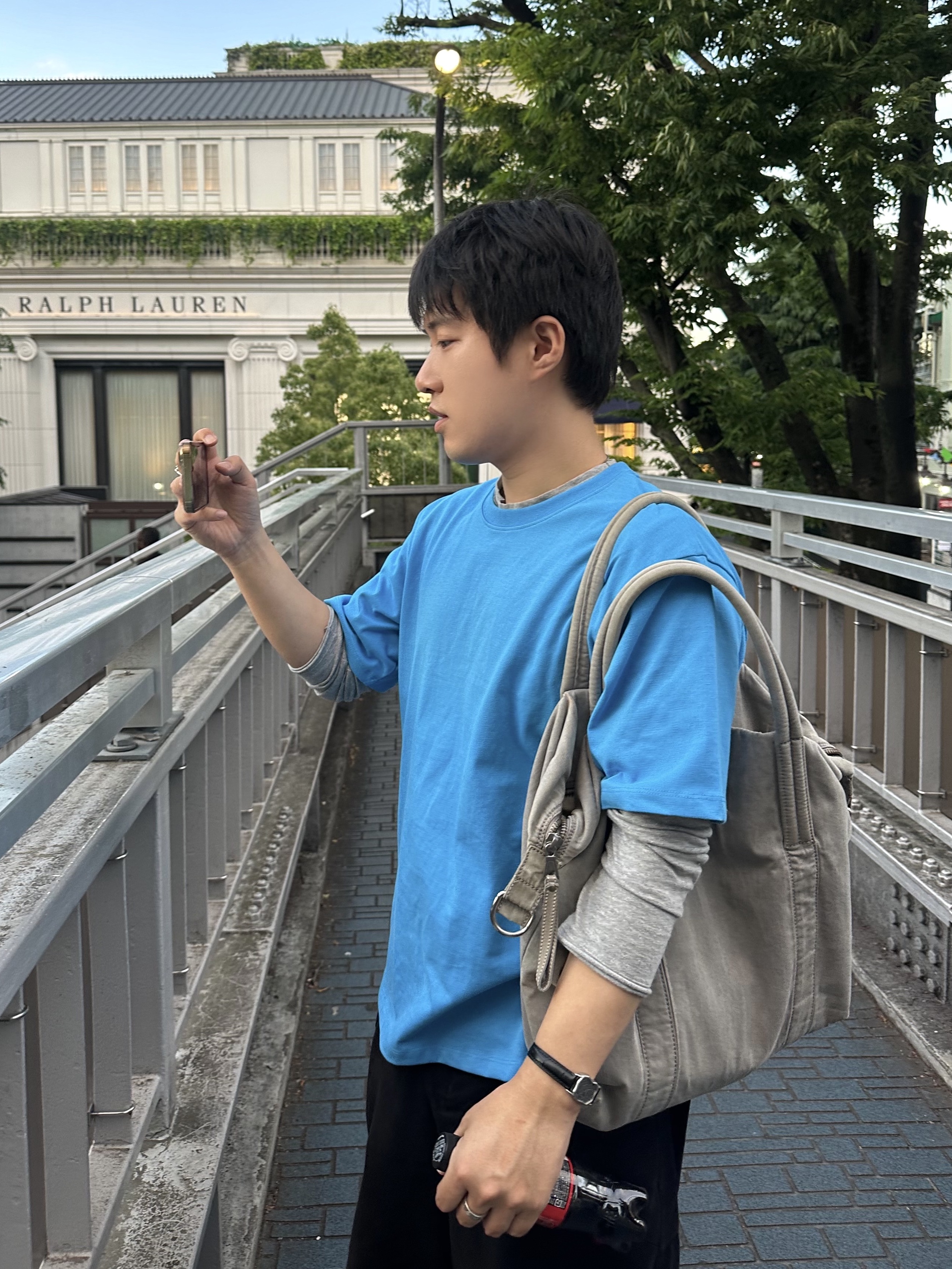 noun Soft Round T-Shirts Blue, noun Washed Cargo Pants Black 착용 스타일 - 1