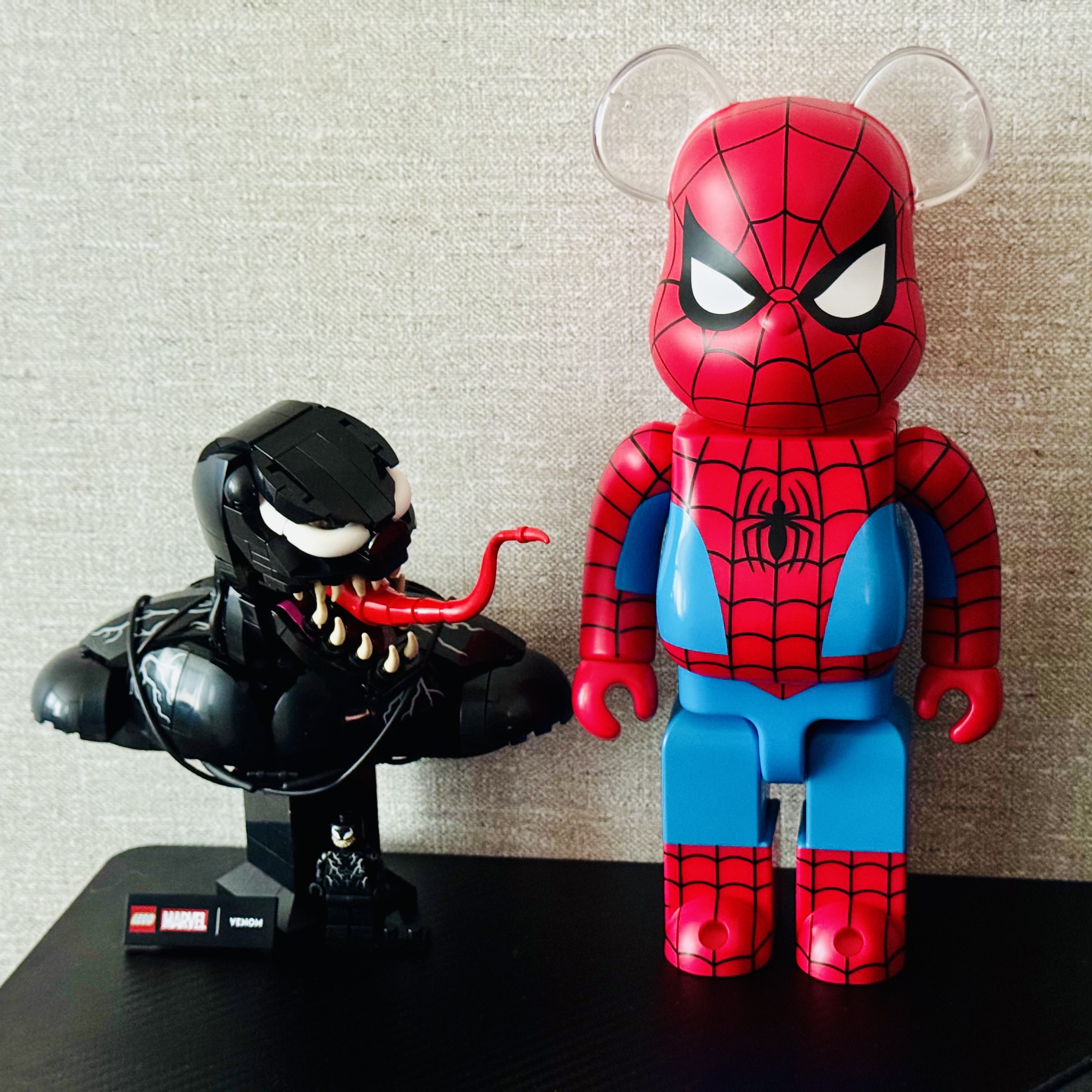 Bearbrick Happy Kuji Marvel Spider-Man 400%, Lego Marvel Venom Bust 착용 스타일 - 1
