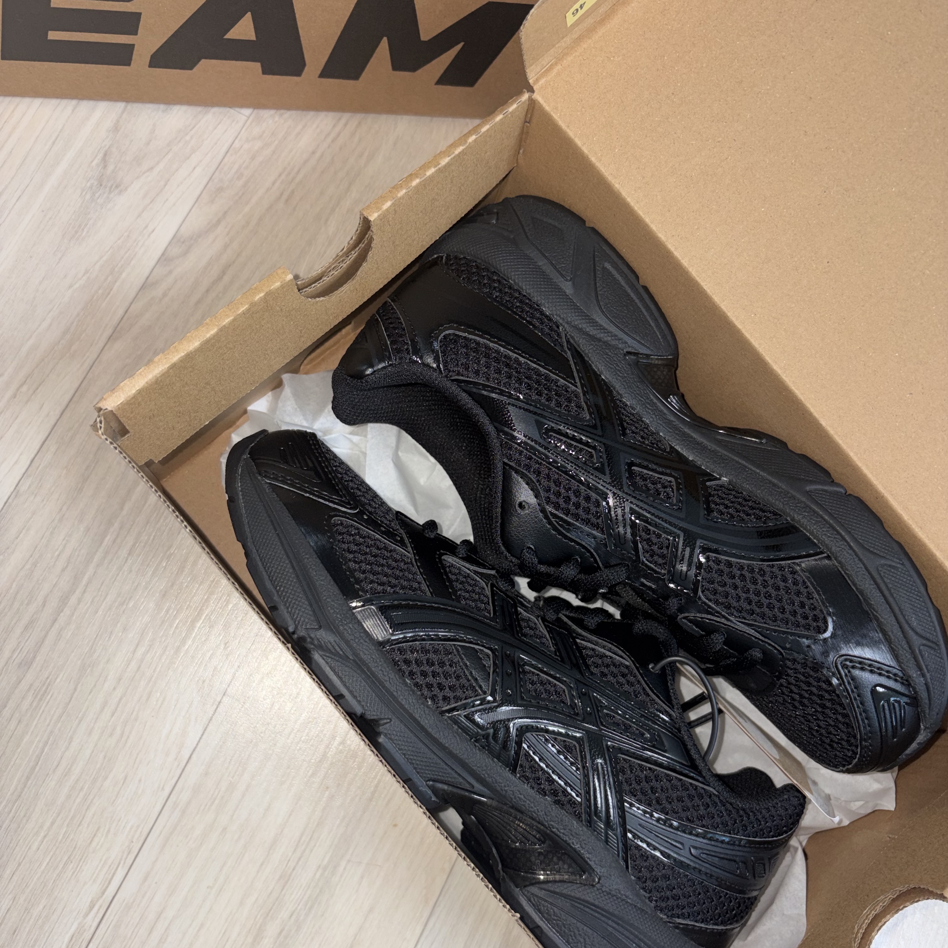 Asics Gel-1130 Black Graphite Grey 착용 스타일