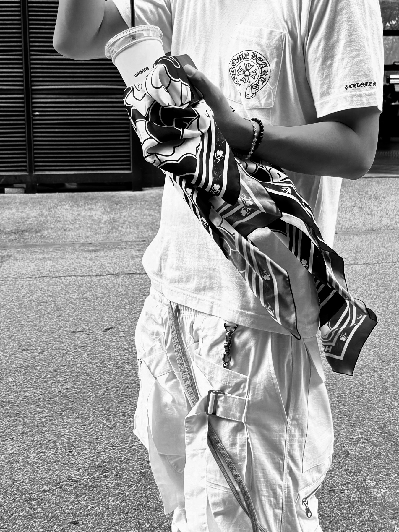 Chrome Hearts Horseshoe Logo Pocket T-Shirt White, Wapworks Wide Safety Cargo Pants Black 착용 스타일 - 3
