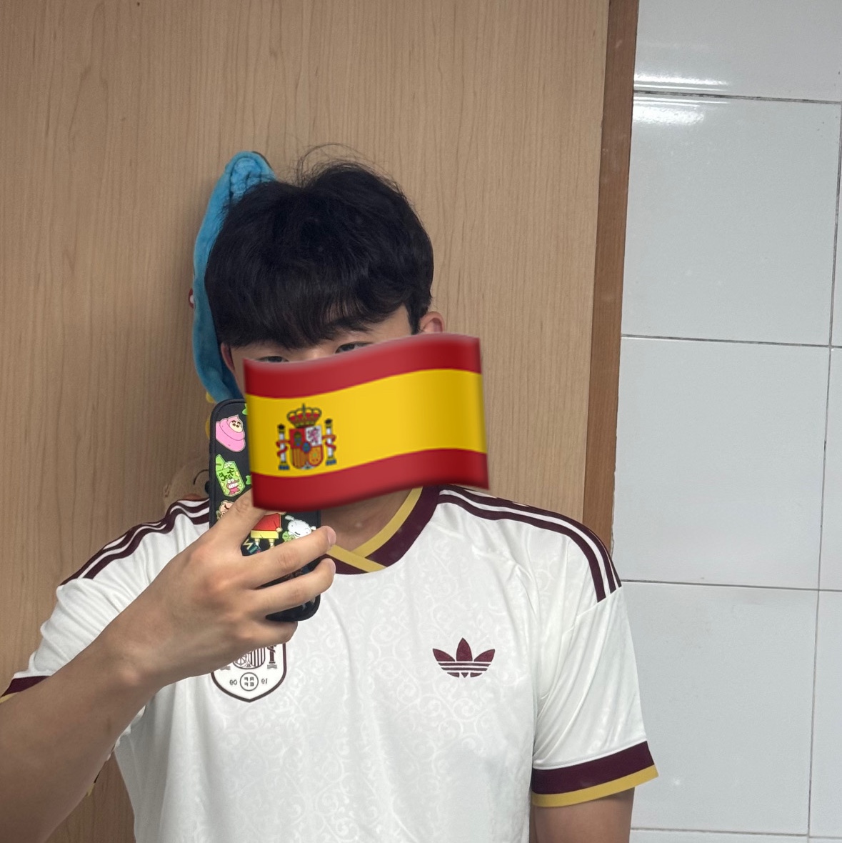 Adidas Spain 2026 Away Jersey Off White - KR Sizing (Non Marking Ver.) 착용 스타일